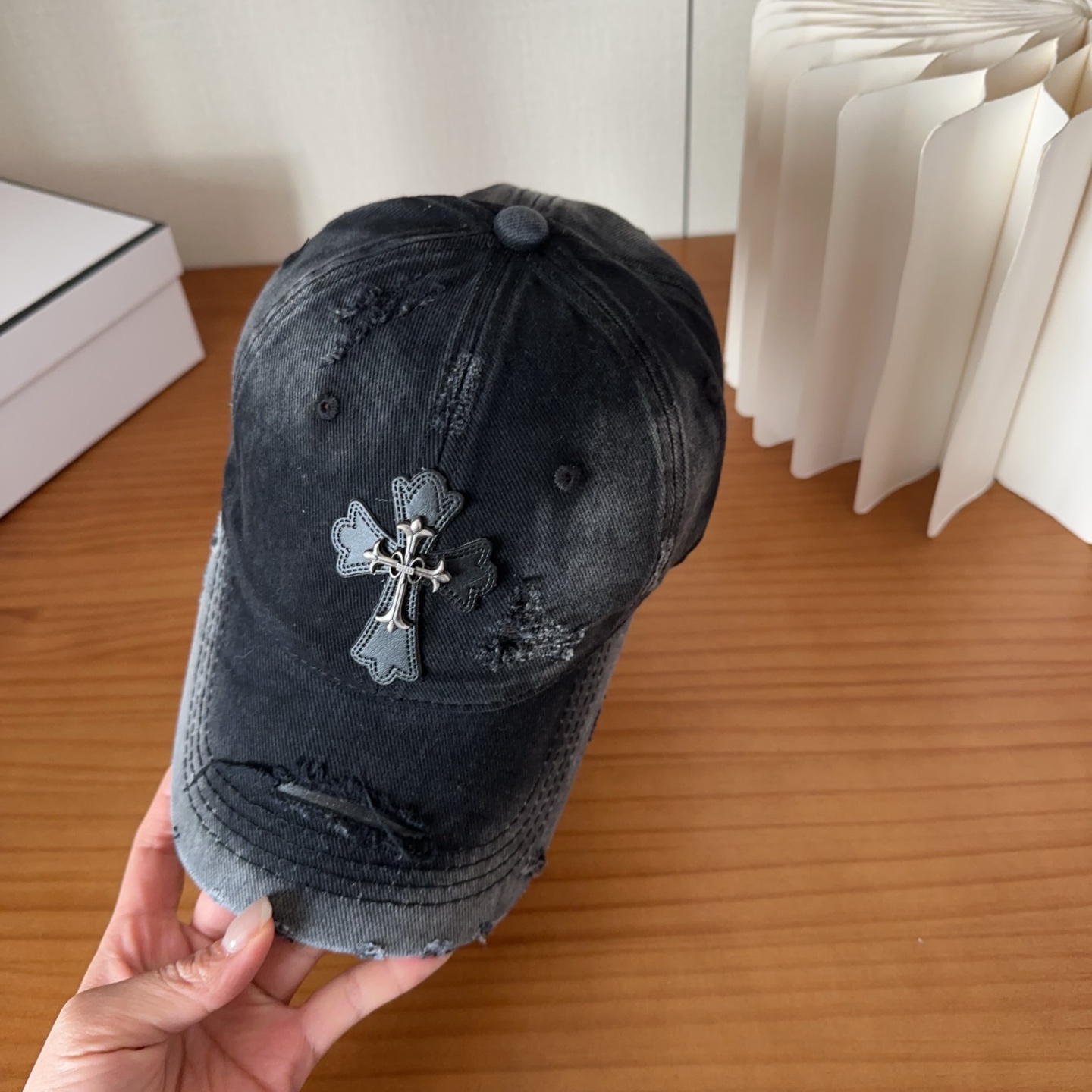 Chrome Hearts 克罗心💓早春韩版时尚复古做旧破洞帽子磨损设计百搭棒球帽鸭舌帽