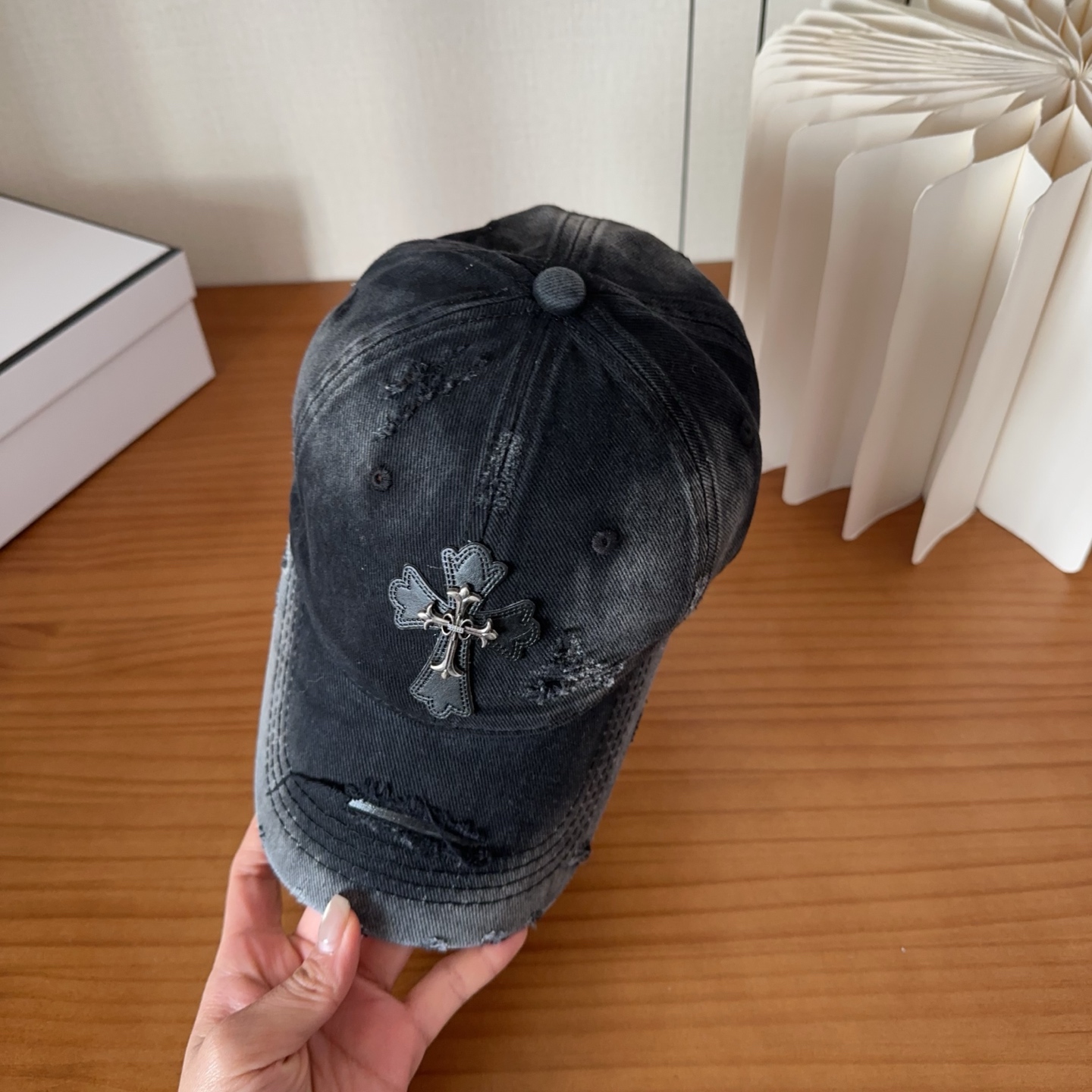 Chrome Hearts 克罗心💓早春韩版时尚复古做旧破洞帽子磨损设计百搭棒球帽鸭舌帽