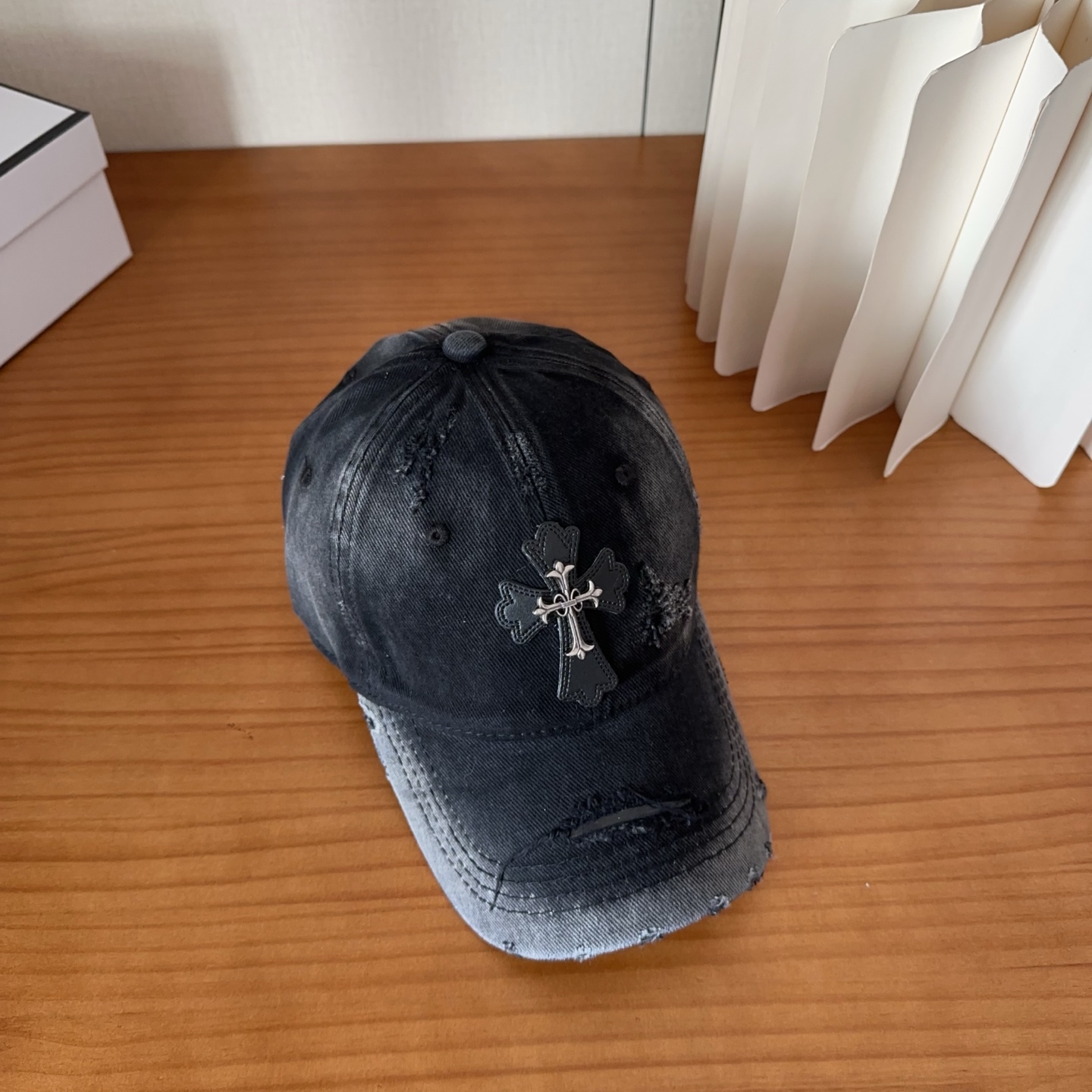 Chrome Hearts 克罗心💓早春韩版时尚复古做旧破洞帽子磨损设计百搭棒球帽鸭舌帽