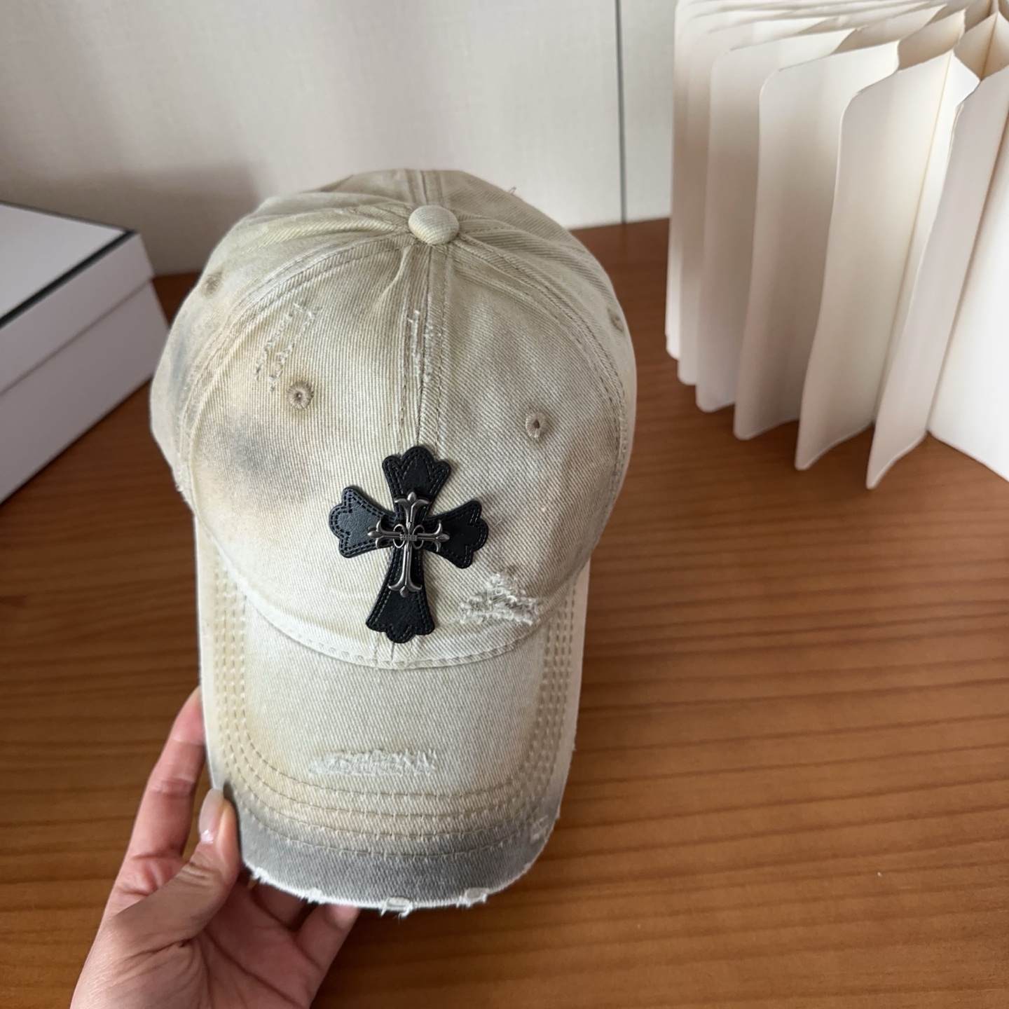 Chrome Hearts 克罗心💓早春韩版时尚复古做旧破洞帽子磨损设计百搭棒球帽鸭舌帽