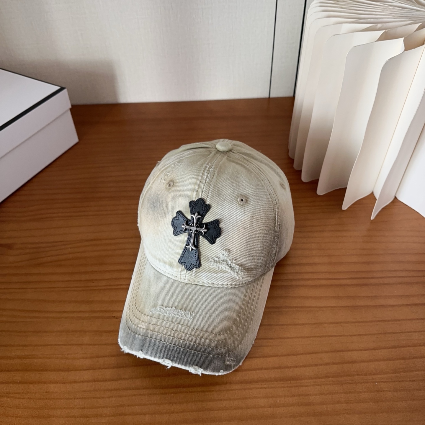 Chrome Hearts 克罗心💓早春韩版时尚复古做旧破洞帽子磨损设计百搭棒球帽鸭舌帽