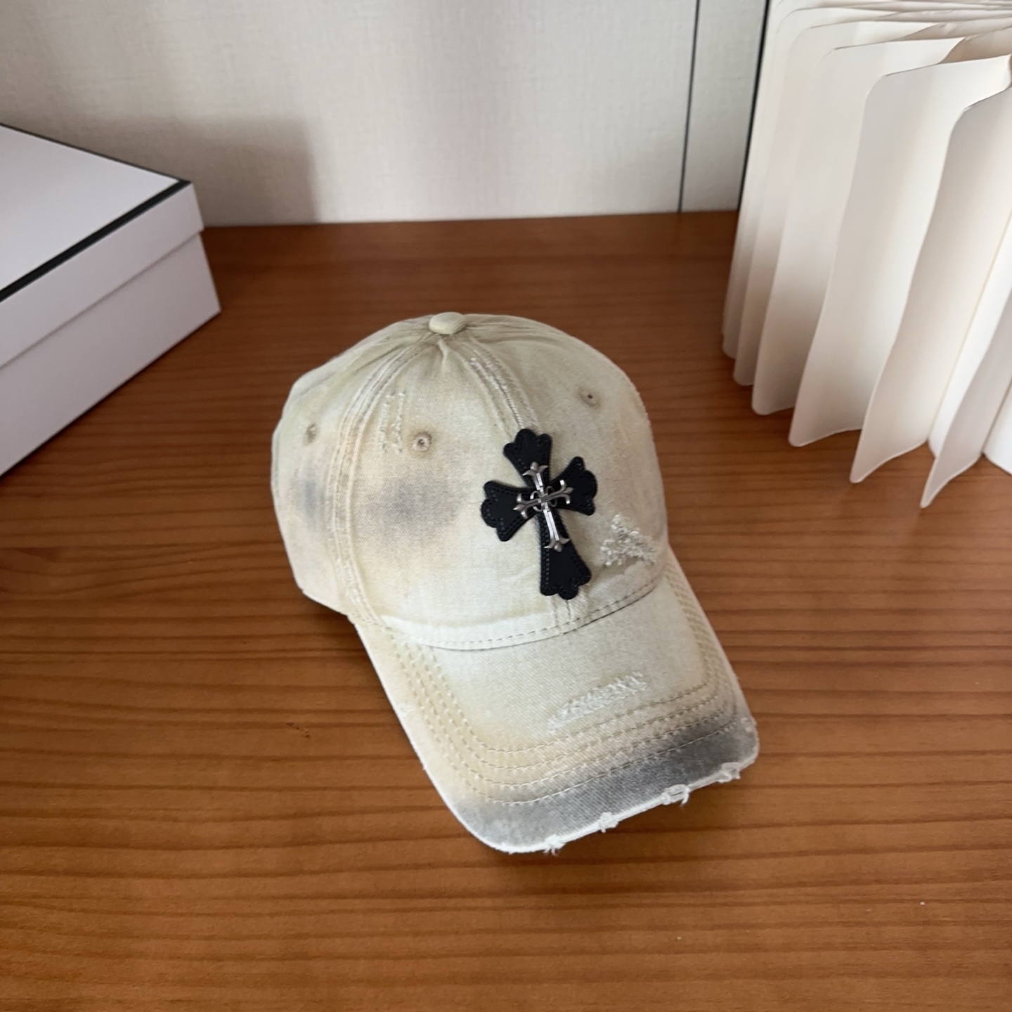 Chrome Hearts 克罗心💓早春韩版时尚复古做旧破洞帽子磨损设计百搭棒球帽鸭舌帽