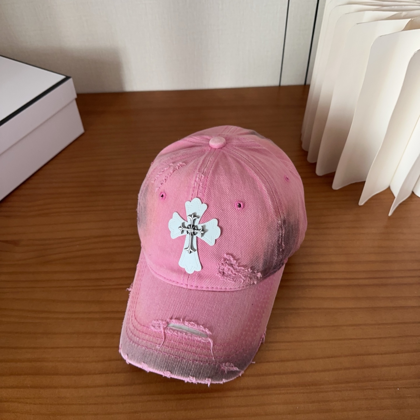 Chrome Hearts 克罗心💓早春韩版时尚复古做旧破洞帽子磨损设计百搭棒球帽鸭舌帽