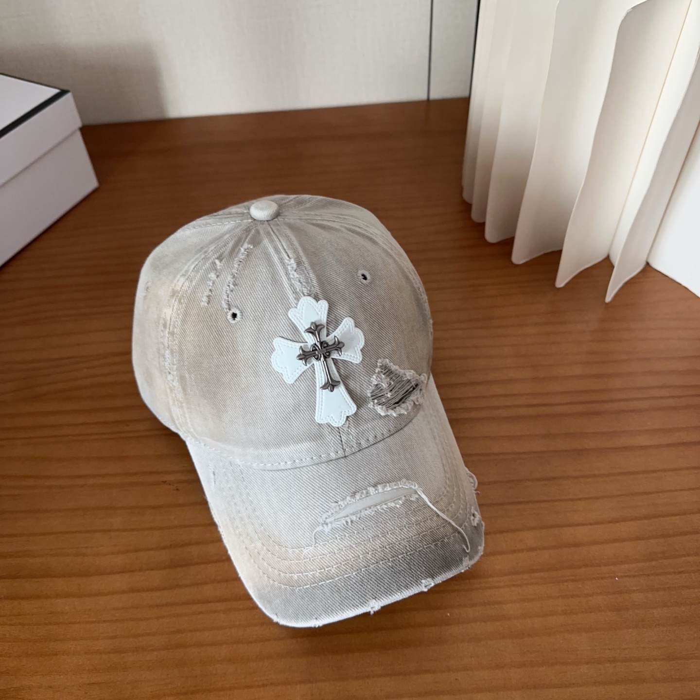 Chrome Hearts 克罗心💓早春韩版时尚复古做旧破洞帽子磨损设计百搭棒球帽鸭舌帽