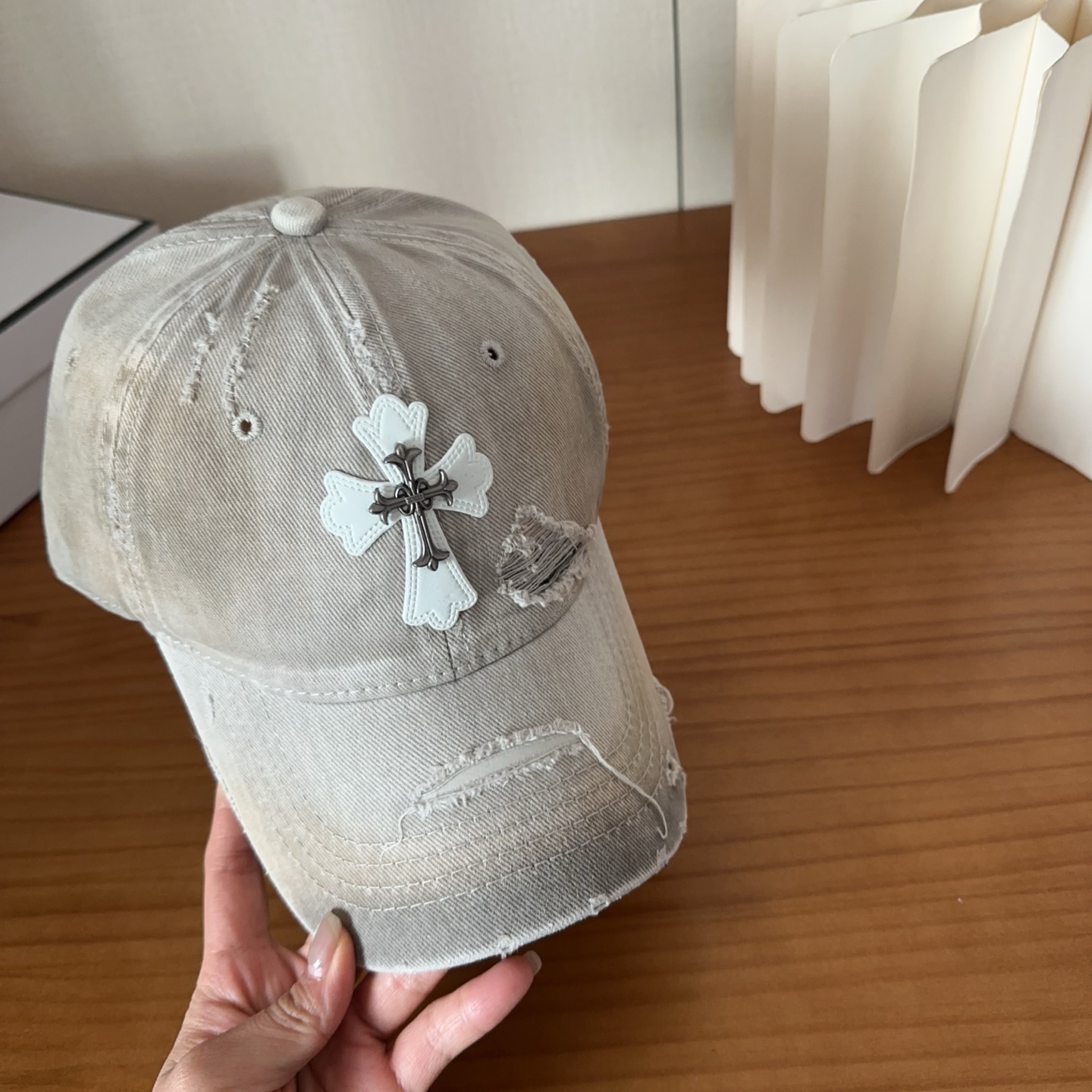 Chrome Hearts 克罗心💓早春韩版时尚复古做旧破洞帽子磨损设计百搭棒球帽鸭舌帽