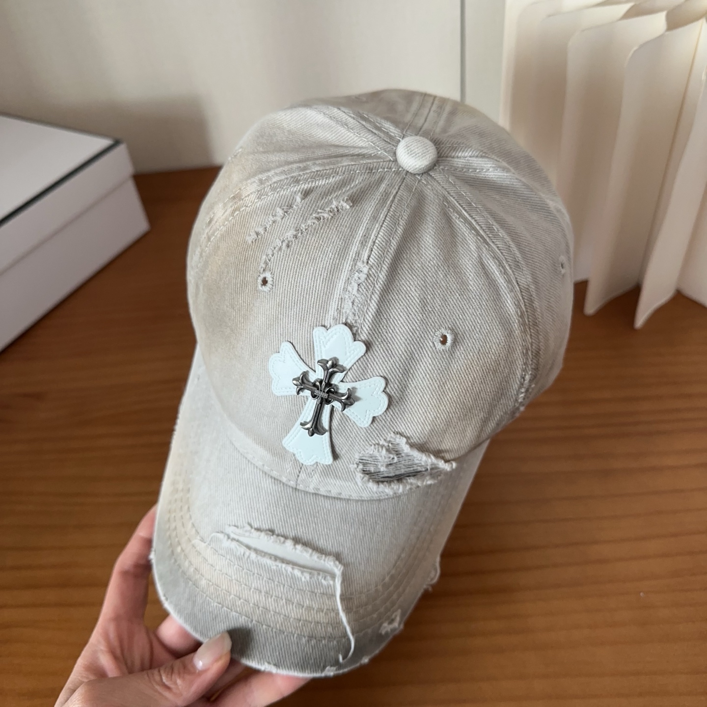 Chrome Hearts 克罗心💓早春韩版时尚复古做旧破洞帽子磨损设计百搭棒球帽鸭舌帽