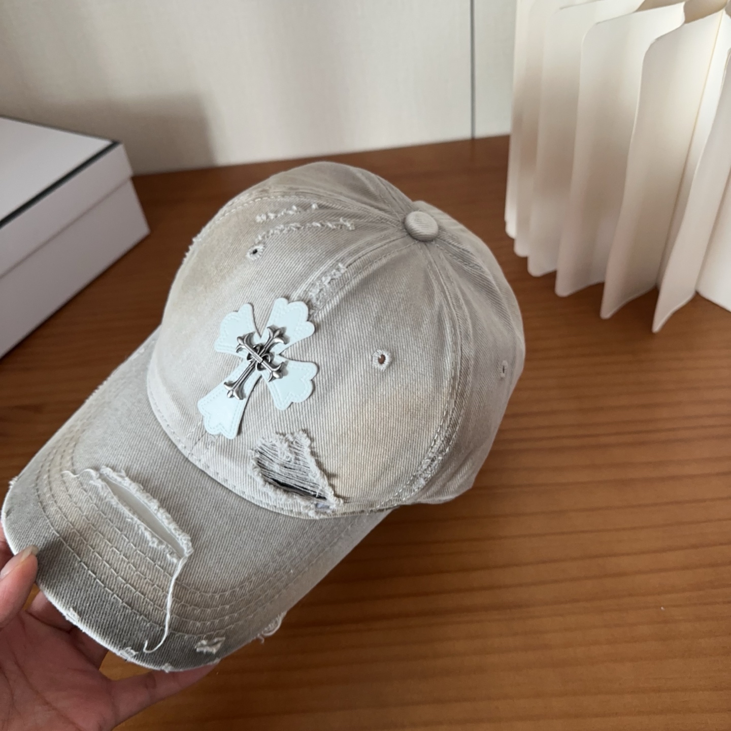 Chrome Hearts 克罗心💓早春韩版时尚复古做旧破洞帽子磨损设计百搭棒球帽鸭舌帽