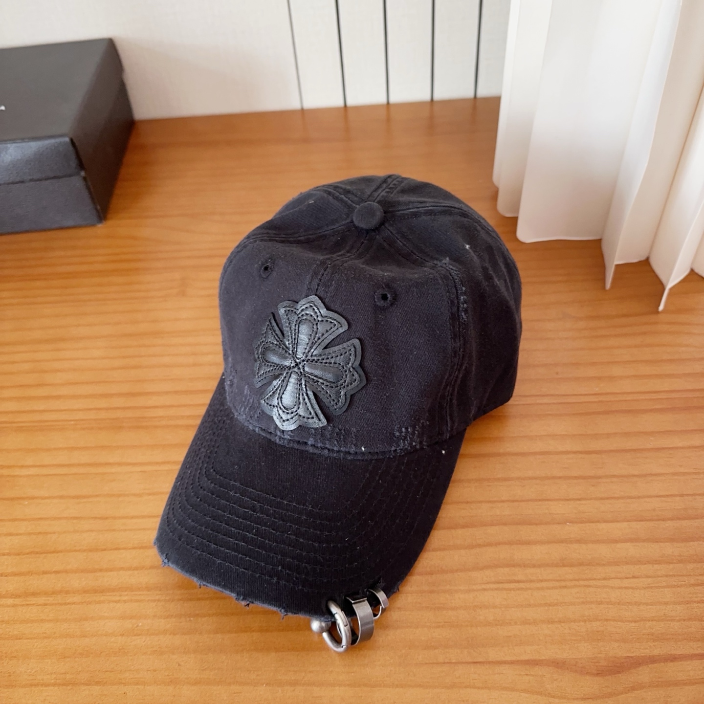 Chrome Hearts 克罗心💓早春韩版时尚复古做旧破洞帽子磨损设计百搭棒球帽鸭舌帽