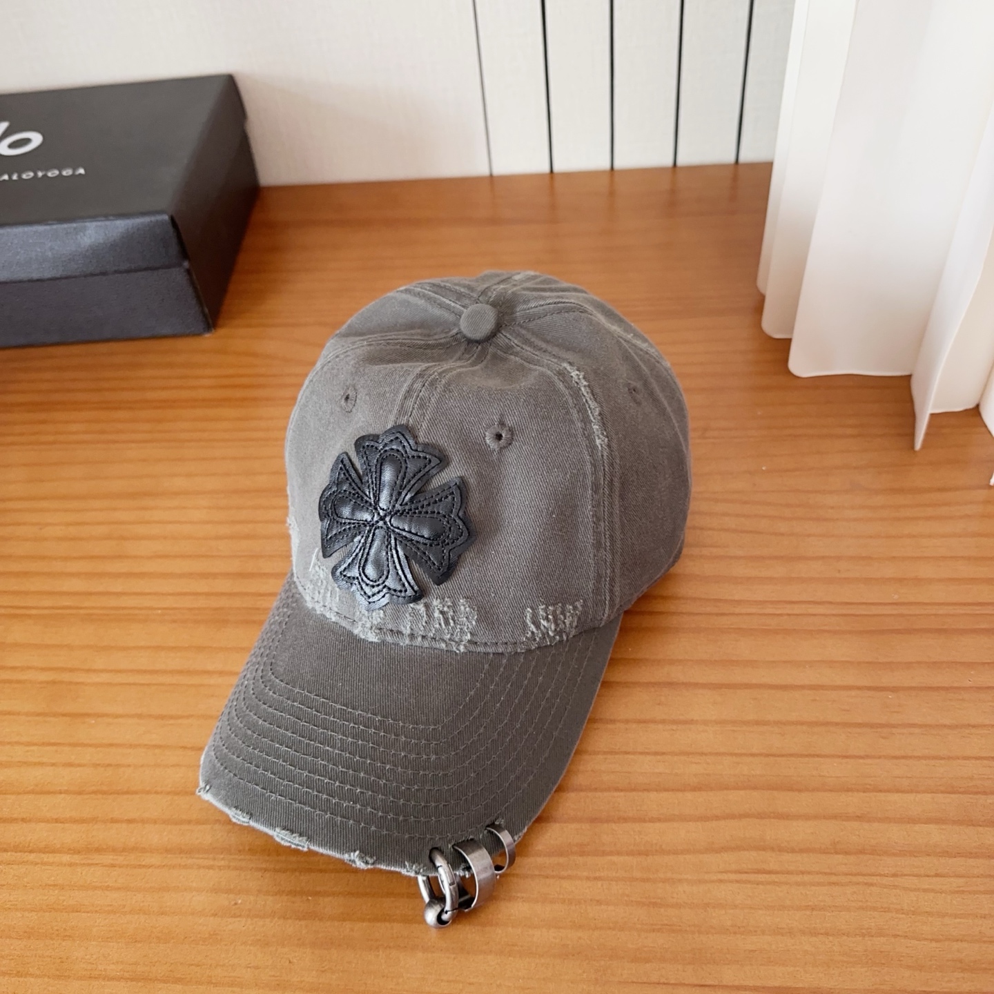 Chrome Hearts 克罗心💓早春韩版时尚复古做旧破洞帽子磨损设计百搭棒球帽鸭舌帽