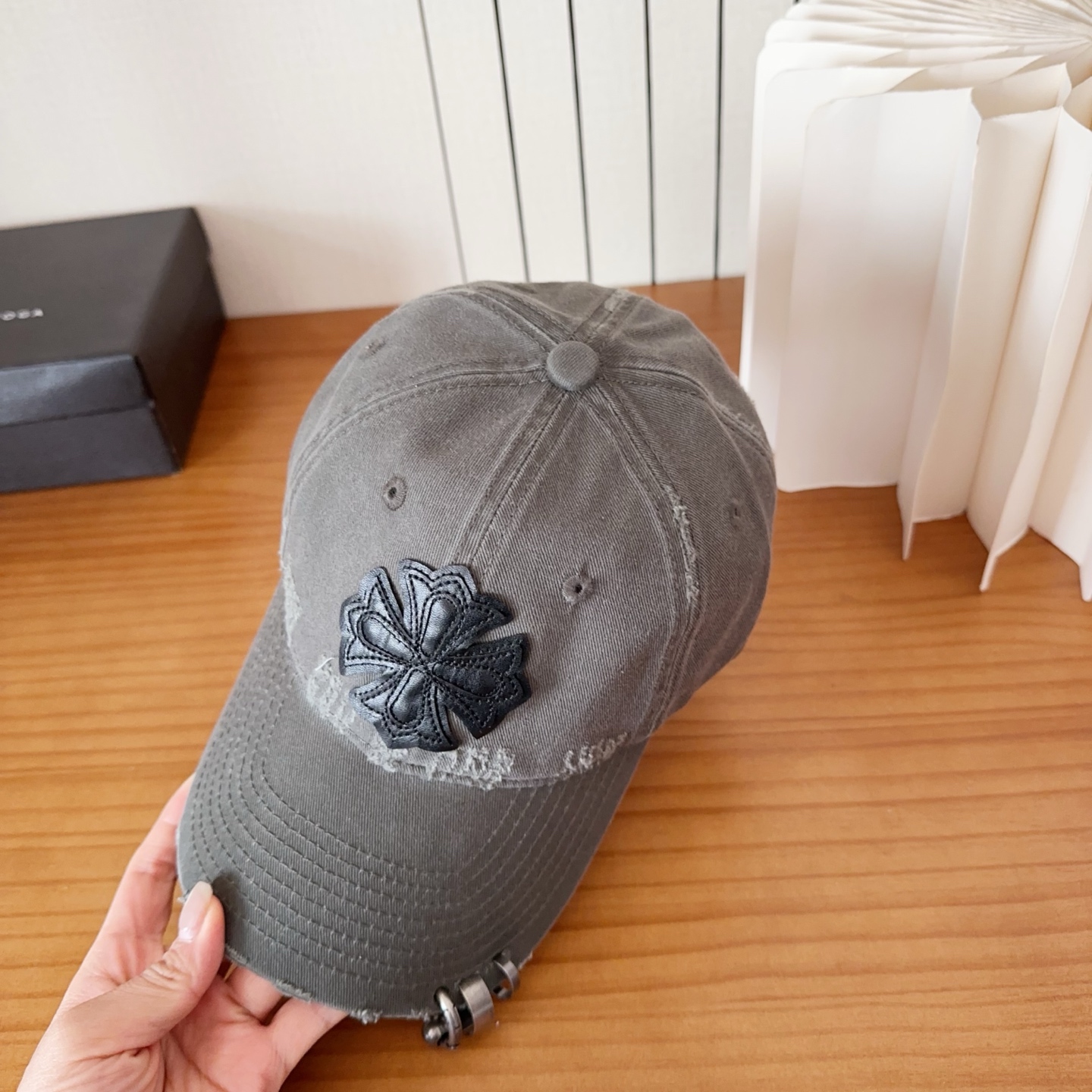 Chrome Hearts 克罗心💓早春韩版时尚复古做旧破洞帽子磨损设计百搭棒球帽鸭舌帽