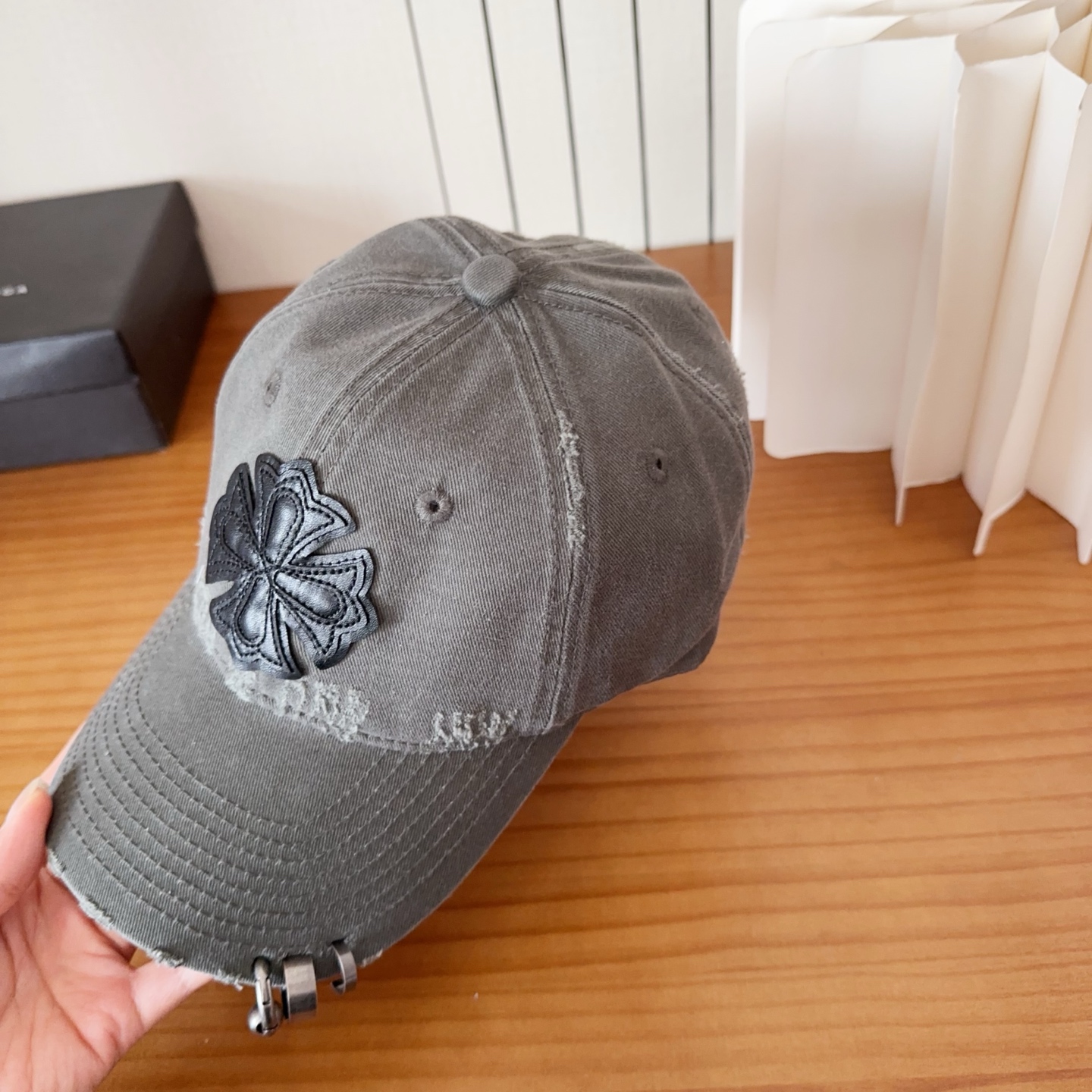 Chrome Hearts 克罗心💓早春韩版时尚复古做旧破洞帽子磨损设计百搭棒球帽鸭舌帽