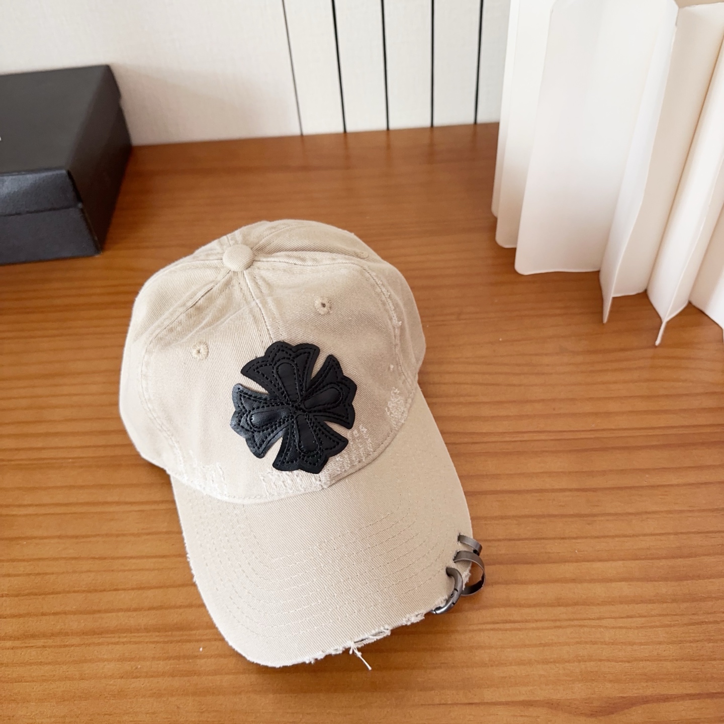 Chrome Hearts 克罗心💓早春韩版时尚复古做旧破洞帽子磨损设计百搭棒球帽鸭舌帽