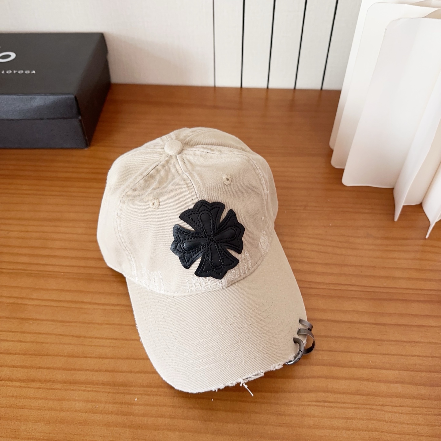 Chrome Hearts 克罗心💓早春韩版时尚复古做旧破洞帽子磨损设计百搭棒球帽鸭舌帽