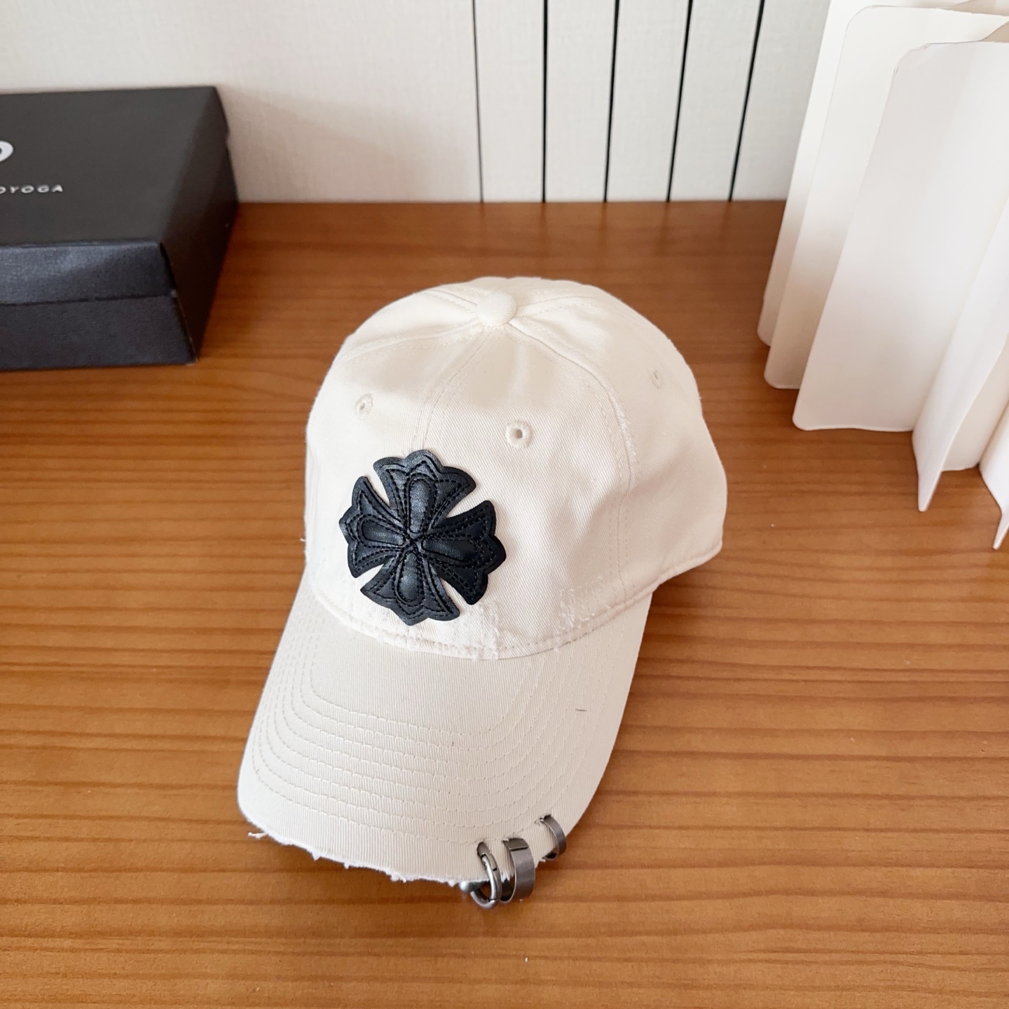 Chrome Hearts 克罗心💓早春韩版时尚复古做旧破洞帽子磨损设计百搭棒球帽鸭舌帽