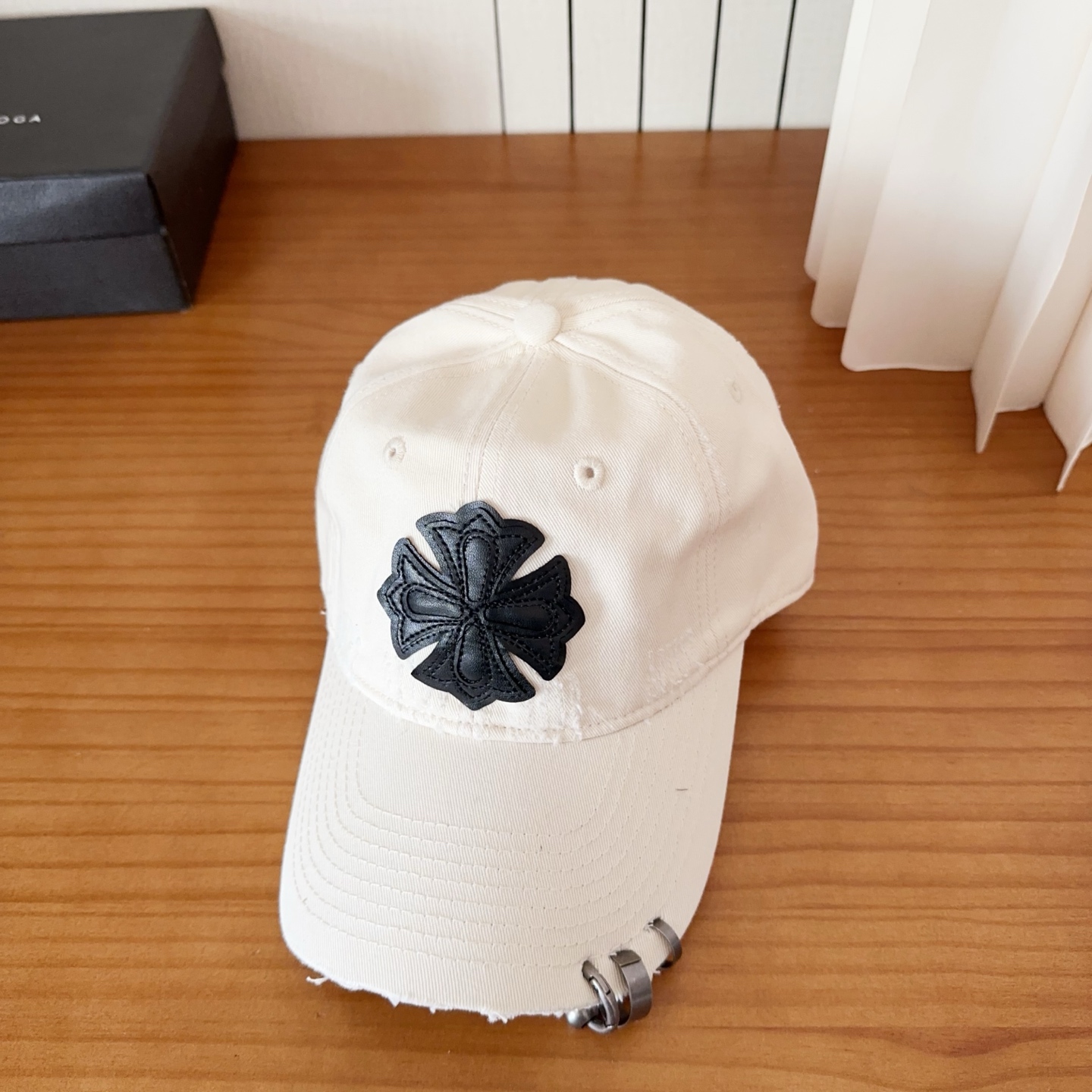 Chrome Hearts 克罗心💓早春韩版时尚复古做旧破洞帽子磨损设计百搭棒球帽鸭舌帽