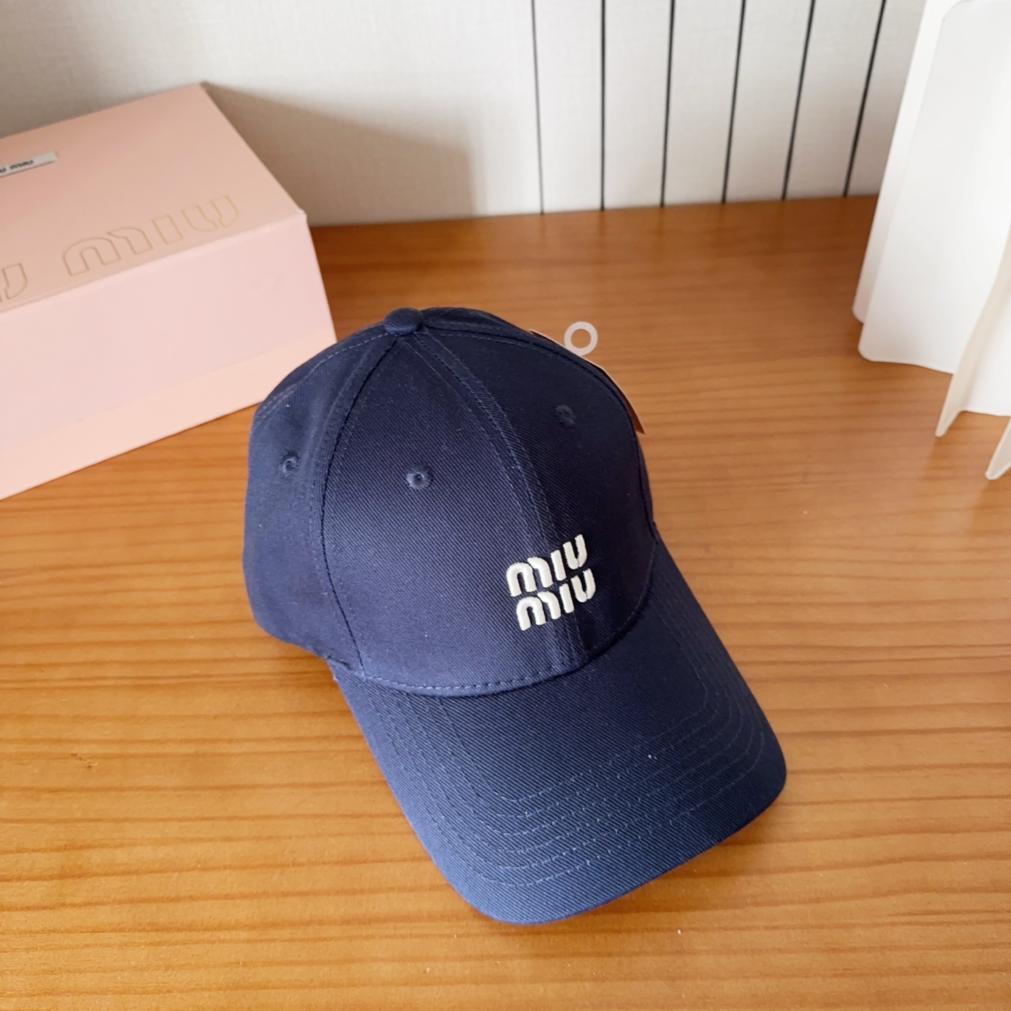 Miumiu缪缪 新款订单款刺绣棒球帽🧢大牌款超好搭配，赶紧入手！
