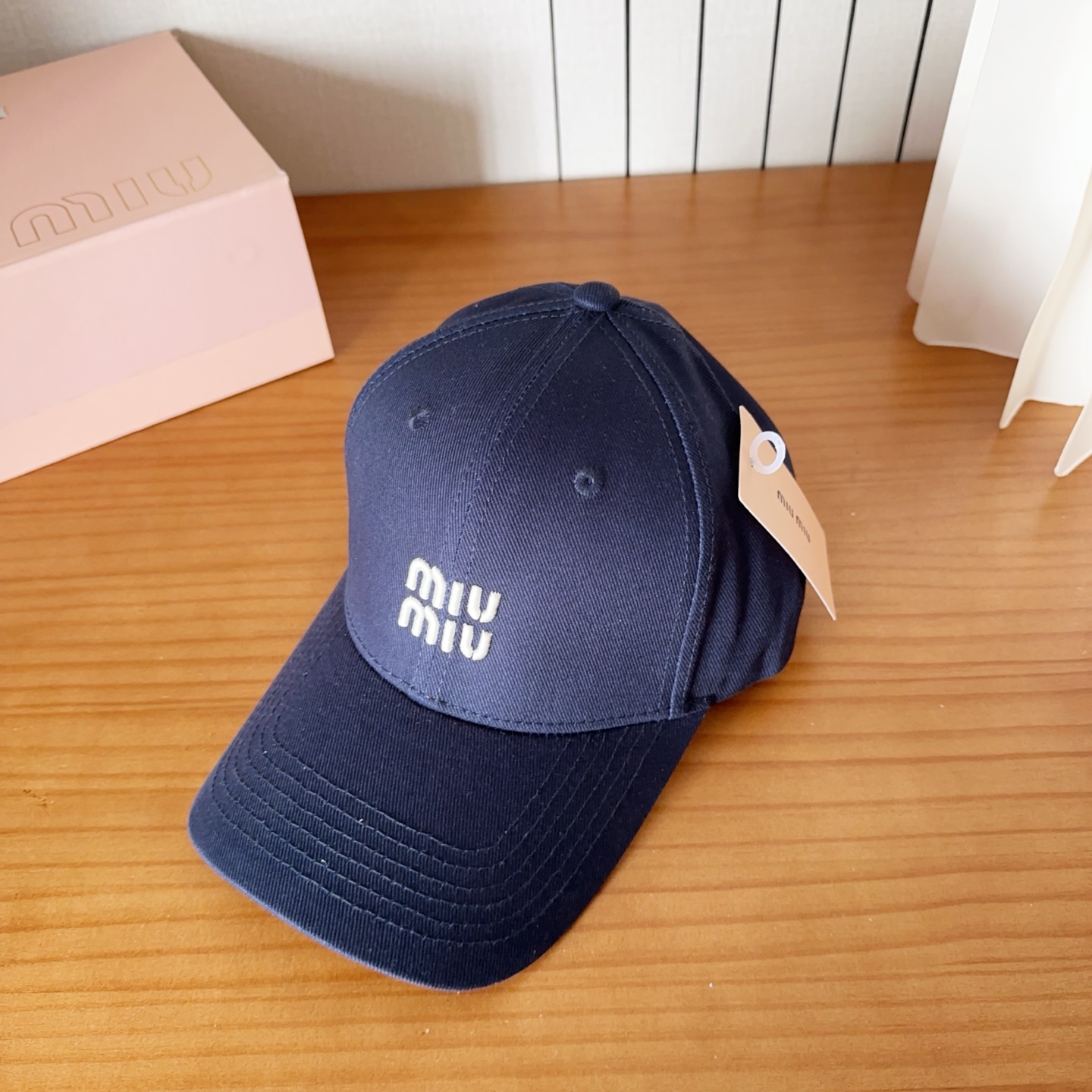 Miumiu缪缪 新款订单款刺绣棒球帽🧢大牌款超好搭配，赶紧入手！