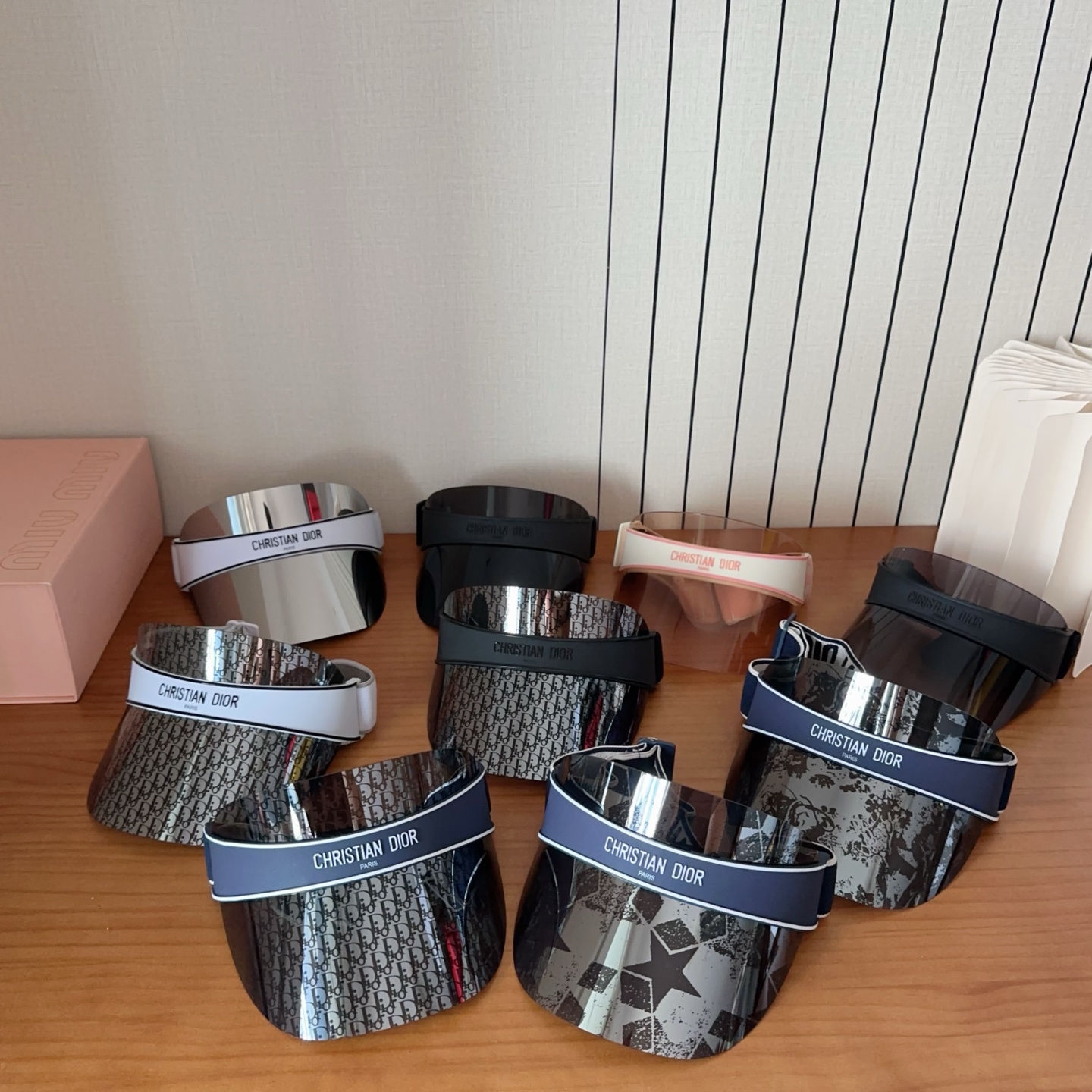 𝐷𝑖𝑜𝑟 时尚很拉风哦！ 空顶遮阳帽✨ 真的太喜欢