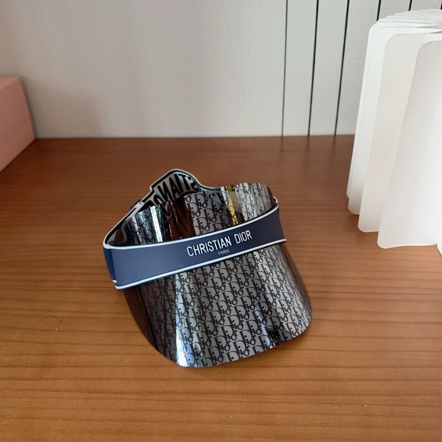 𝐷𝑖𝑜𝑟 老花 时尚很拉风哦！ 空顶遮阳帽✨ 真的太喜欢