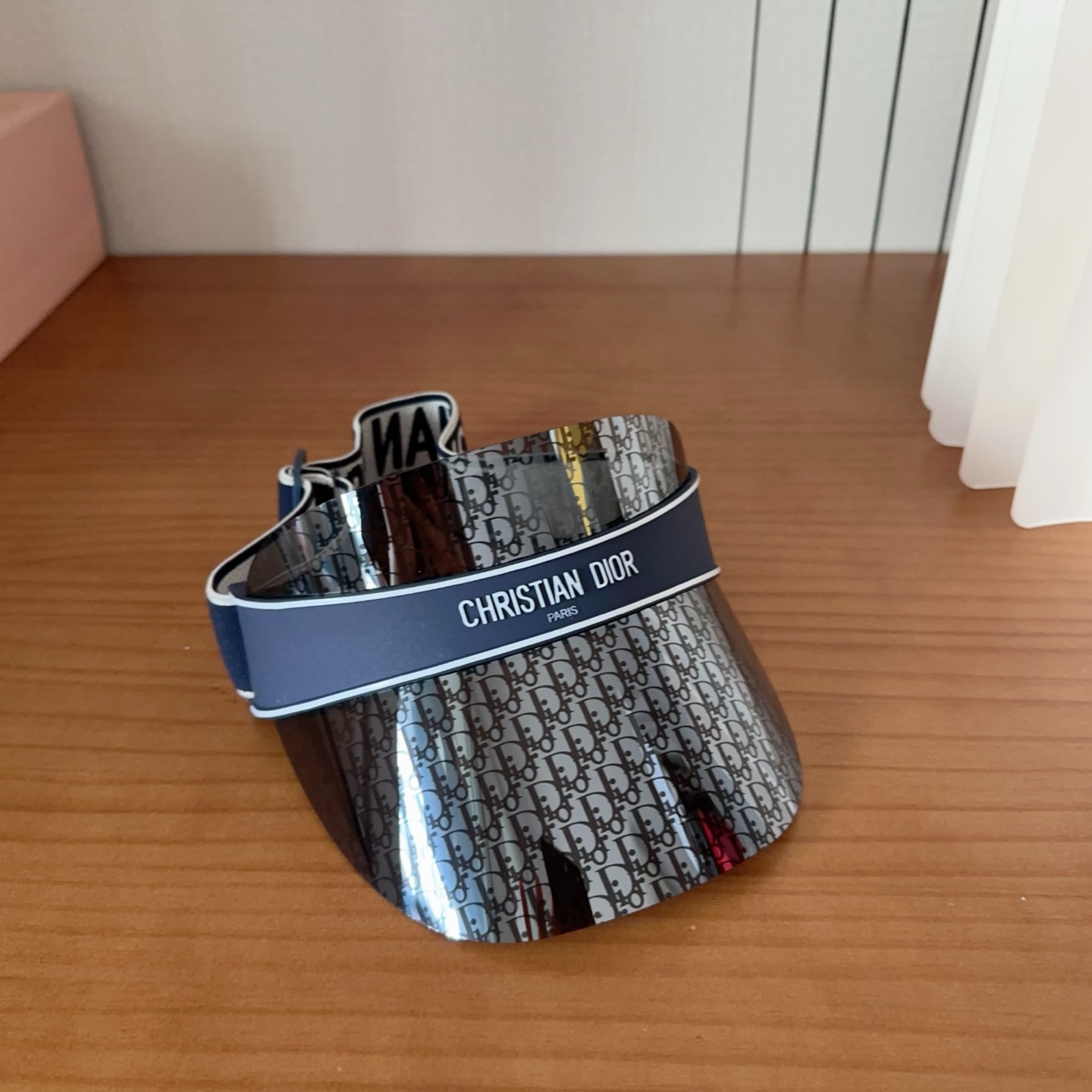 𝐷𝑖𝑜𝑟 老花 时尚很拉风哦！ 空顶遮阳帽✨ 真的太喜欢