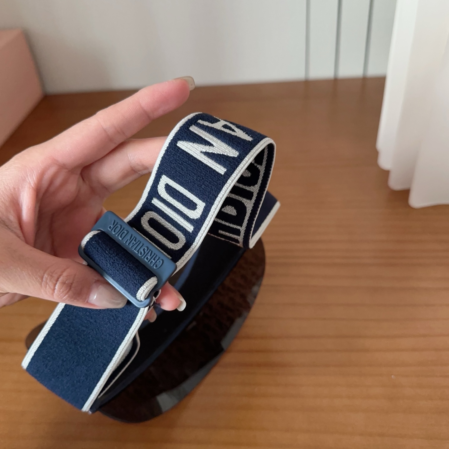 𝐷𝑖𝑜𝑟 老花 时尚很拉风哦！ 空顶遮阳帽✨ 真的太喜欢