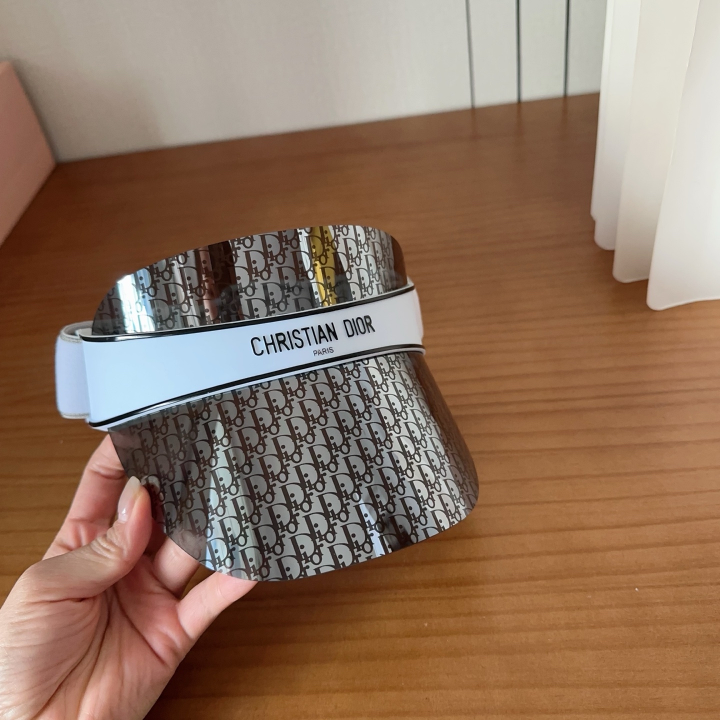 𝐷𝑖𝑜𝑟 老花 时尚很拉风哦！ 空顶遮阳帽✨ 真的太喜欢