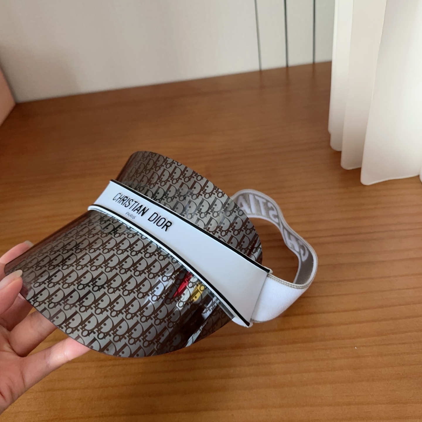 𝐷𝑖𝑜𝑟 老花 时尚很拉风哦！ 空顶遮阳帽✨ 真的太喜欢