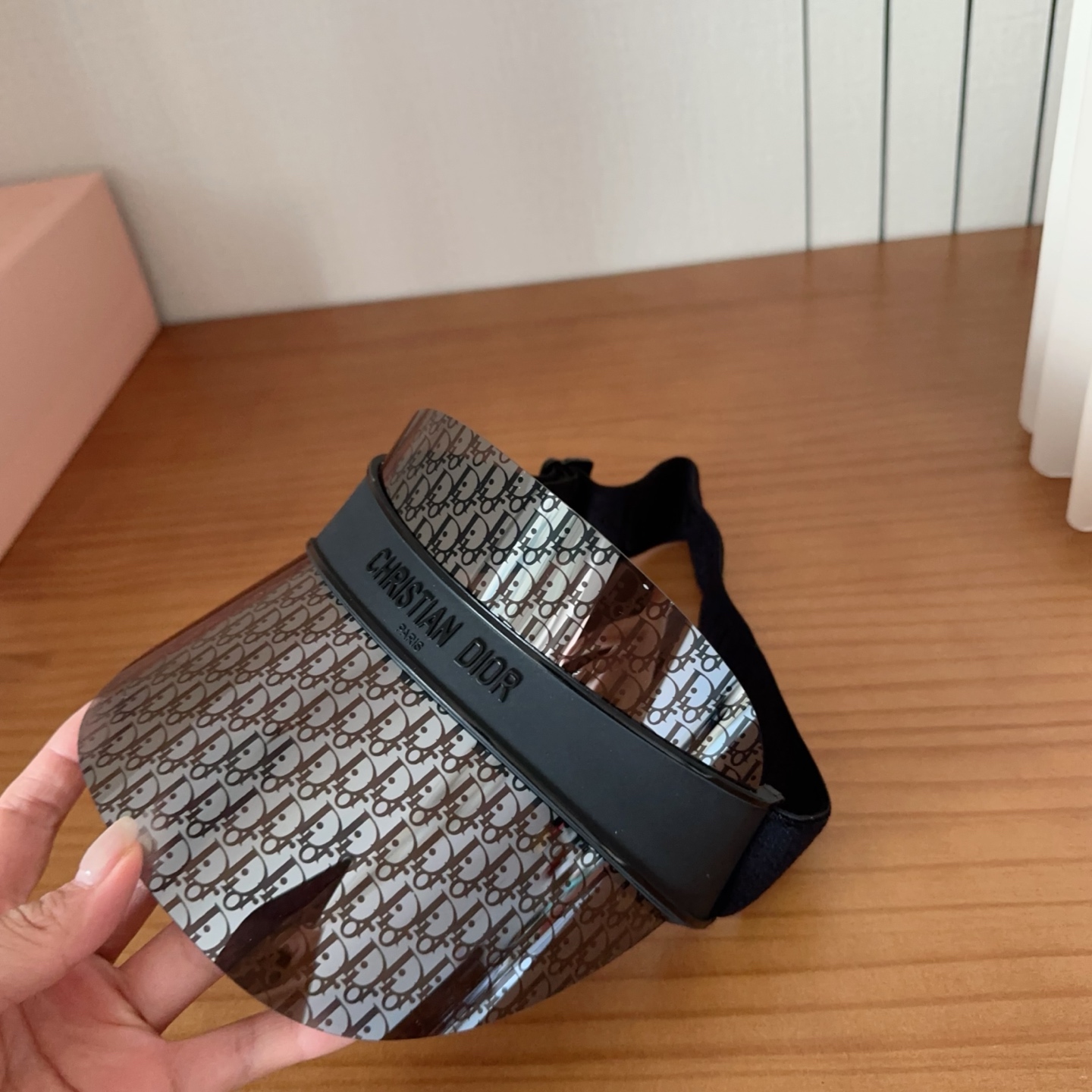 𝐷𝑖𝑜𝑟 老花 时尚很拉风哦！ 空顶遮阳帽✨ 真的太喜欢