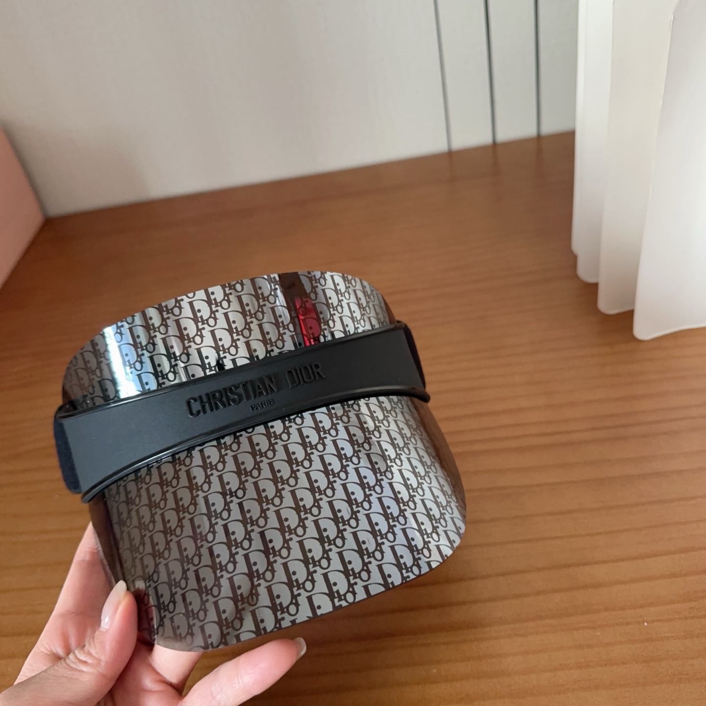 𝐷𝑖𝑜𝑟 老花 时尚很拉风哦！ 空顶遮阳帽✨ 真的太喜欢