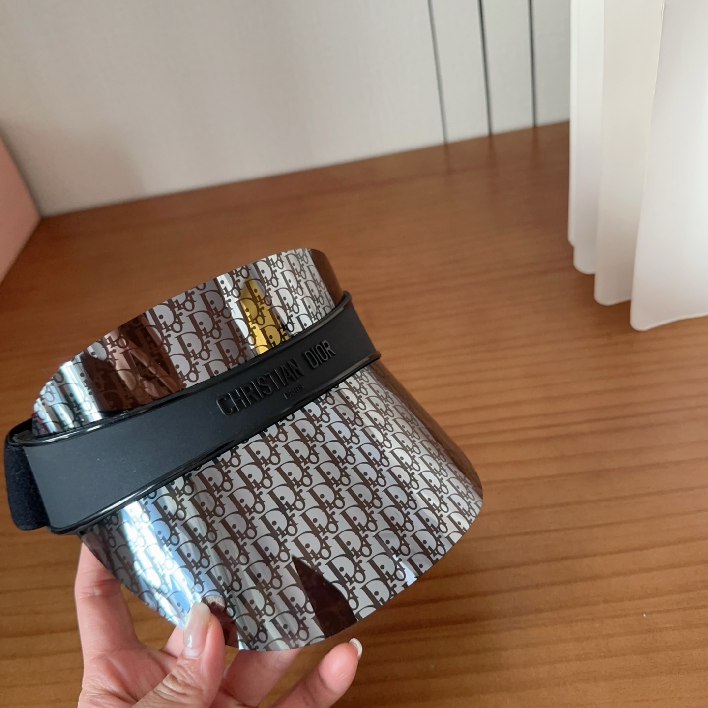 𝐷𝑖𝑜𝑟 老花 时尚很拉风哦！ 空顶遮阳帽✨ 真的太喜欢