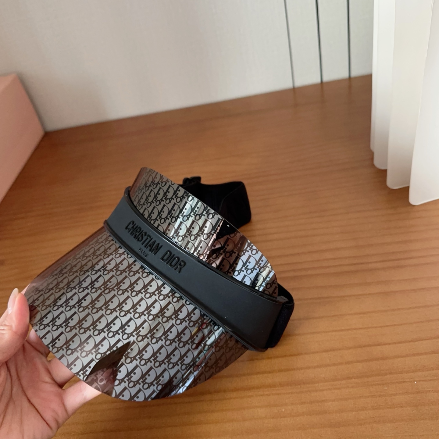 𝐷𝑖𝑜𝑟 老花 时尚很拉风哦！ 空顶遮阳帽✨ 真的太喜欢