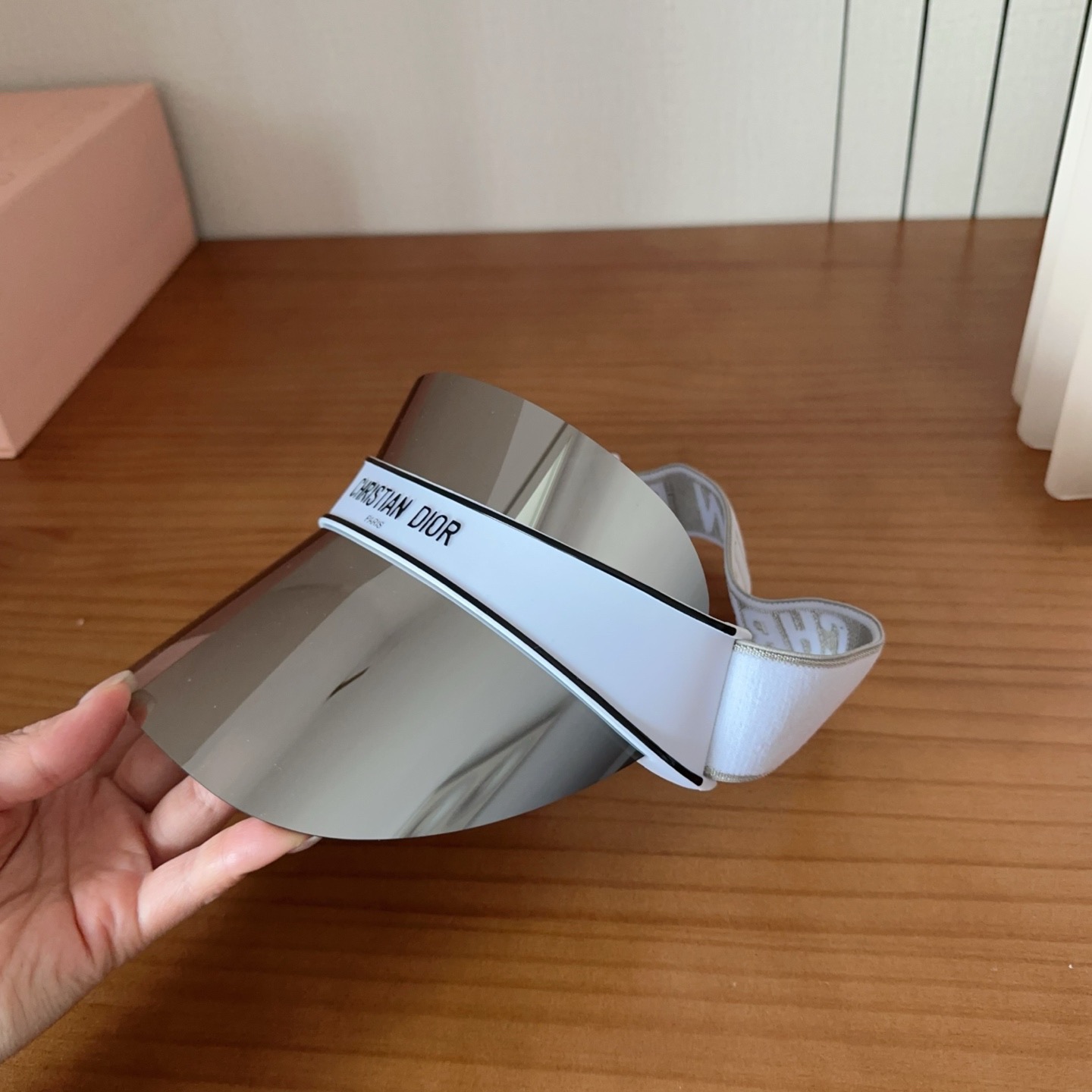 𝐷𝑖𝑜𝑟 时尚很拉风哦！ 空顶遮阳帽✨ 真的太喜欢