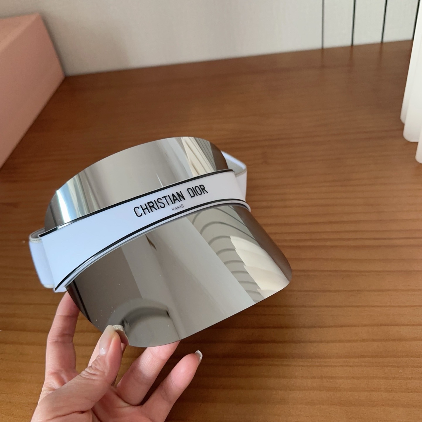 𝐷𝑖𝑜𝑟 时尚很拉风哦！ 空顶遮阳帽✨ 真的太喜欢