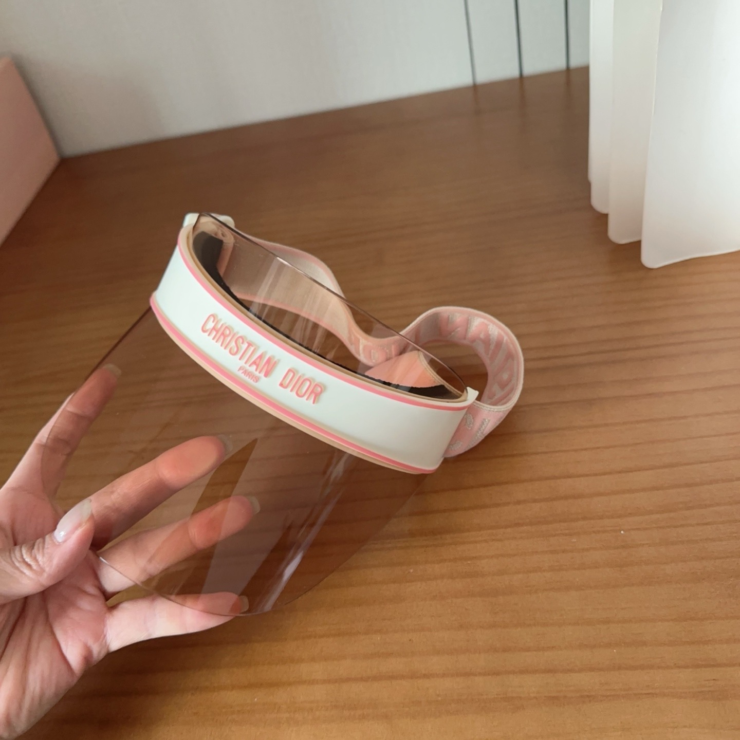 𝐷𝑖𝑜𝑟 时尚很拉风哦！ 空顶遮阳帽✨ 真的太喜欢