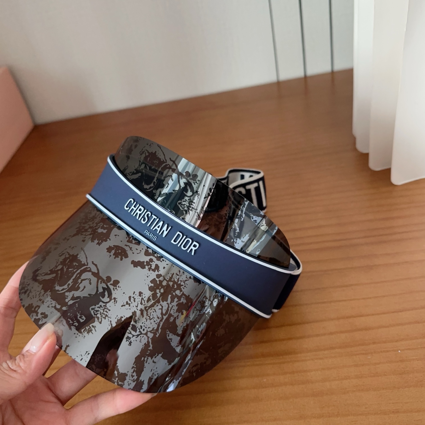 𝐷𝑖𝑜𝑟 时尚很拉风哦！ 空顶遮阳帽✨ 真的太喜欢