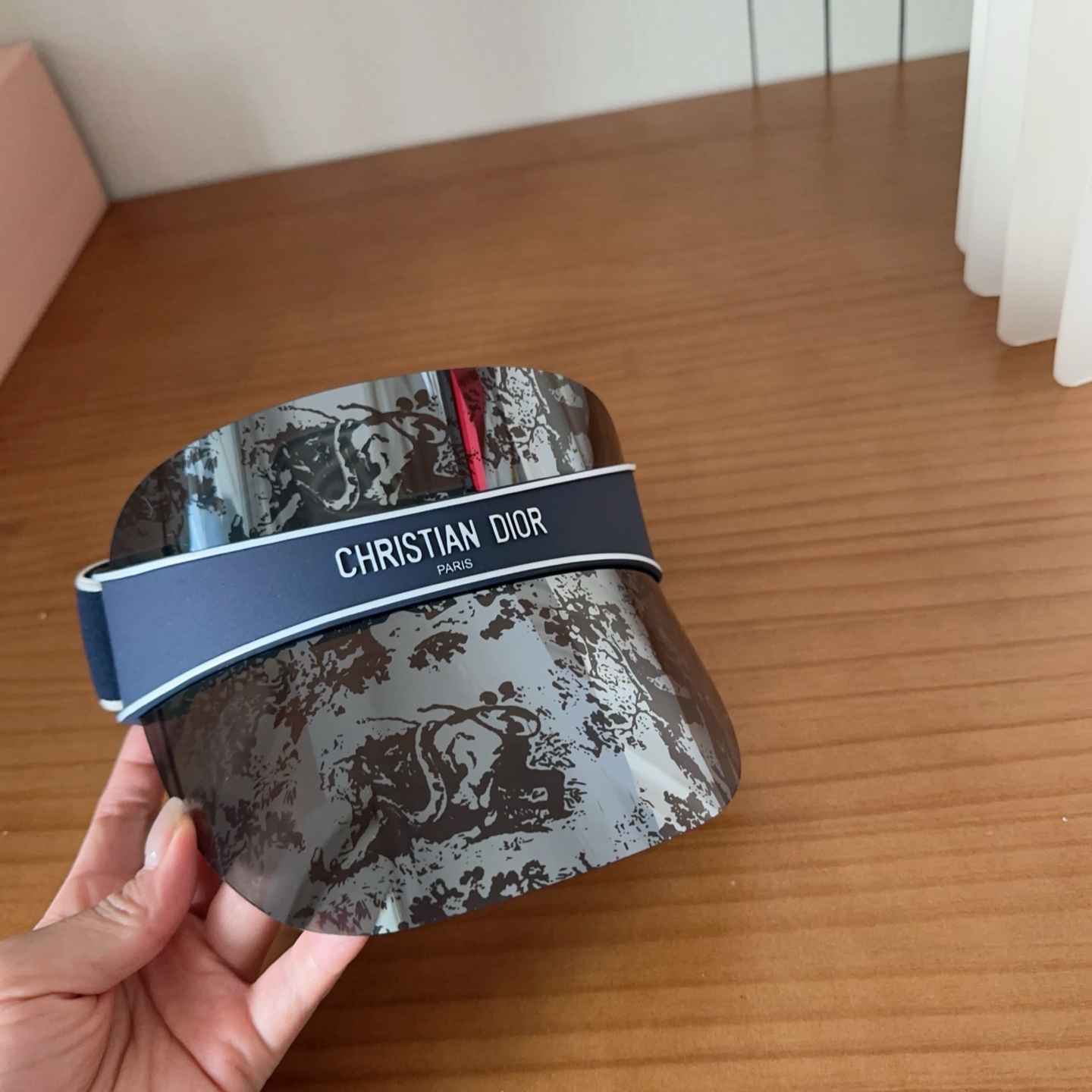 𝐷𝑖𝑜𝑟 时尚很拉风哦！ 空顶遮阳帽✨ 真的太喜欢