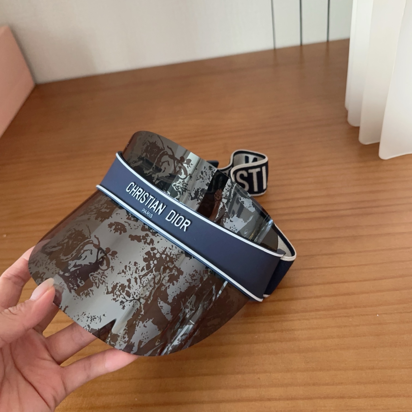 𝐷𝑖𝑜𝑟 时尚很拉风哦！ 空顶遮阳帽✨ 真的太喜欢