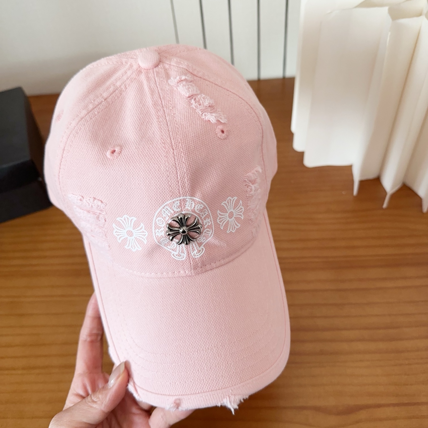 Chrome Hearts 克罗心💓早春韩版时尚复古做旧破洞帽子磨损设计百搭棒球帽鸭舌帽