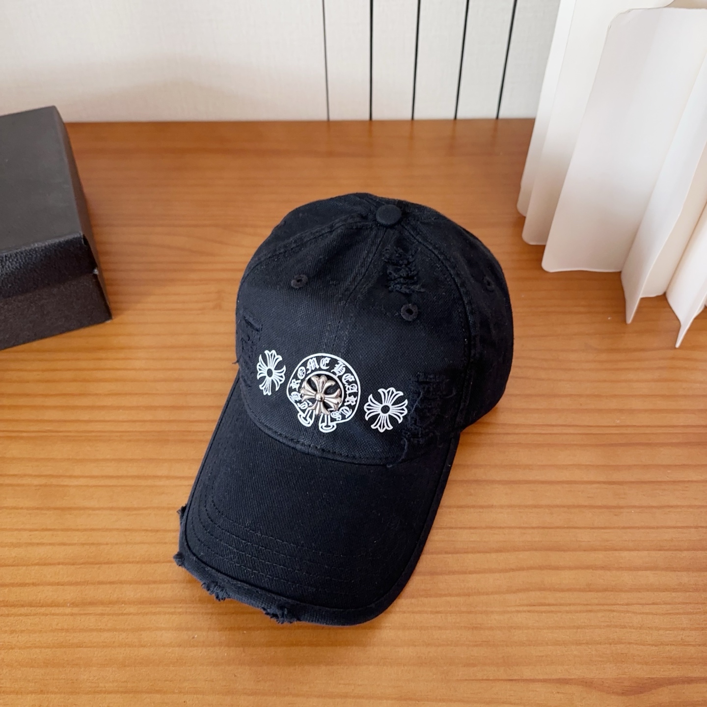 Chrome Hearts 克罗心💓早春韩版时尚复古做旧破洞帽子磨损设计百搭棒球帽鸭舌帽