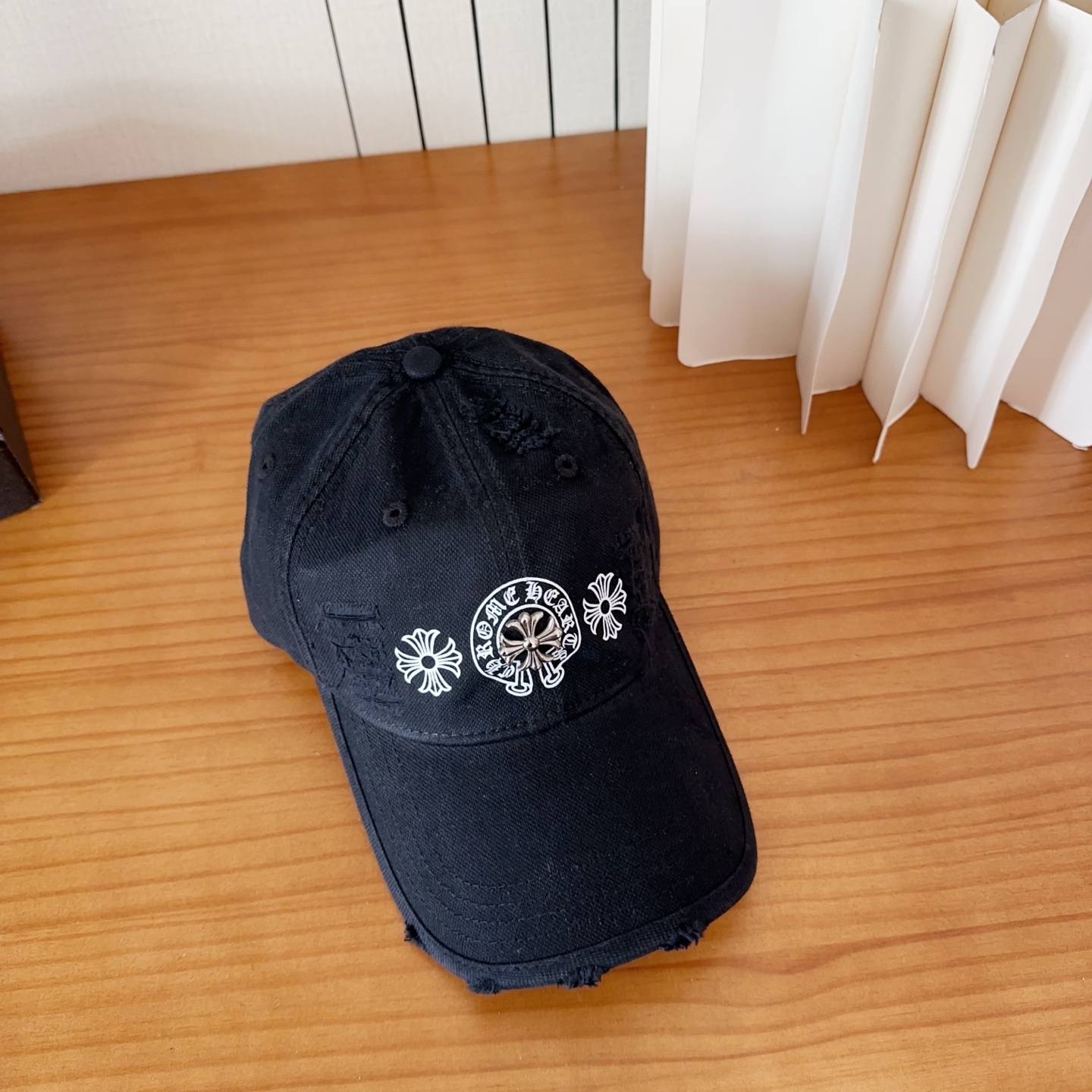 Chrome Hearts 克罗心💓早春韩版时尚复古做旧破洞帽子磨损设计百搭棒球帽鸭舌帽