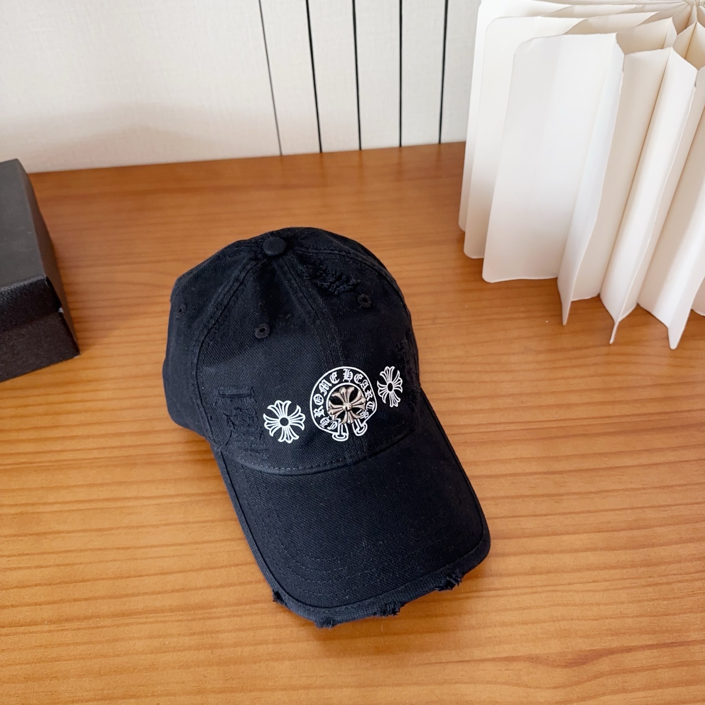 Chrome Hearts 克罗心💓早春韩版时尚复古做旧破洞帽子磨损设计百搭棒球帽鸭舌帽