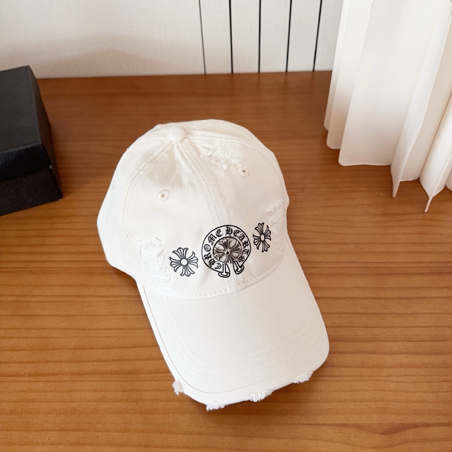 Chrome Hearts 克罗心💓早春韩版时尚复古做旧破洞帽子磨损设计百搭棒球帽鸭舌帽