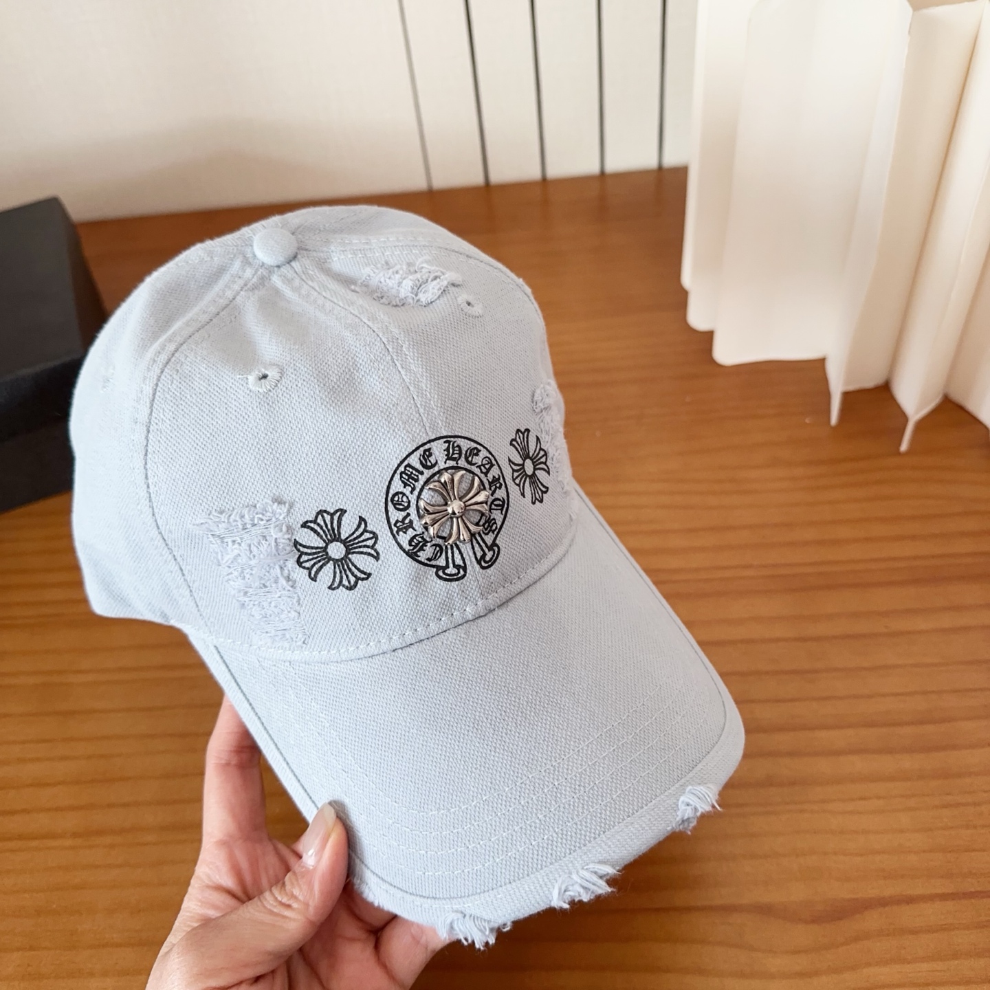 Chrome Hearts 克罗心💓早春韩版时尚复古做旧破洞帽子磨损设计百搭棒球帽鸭舌帽