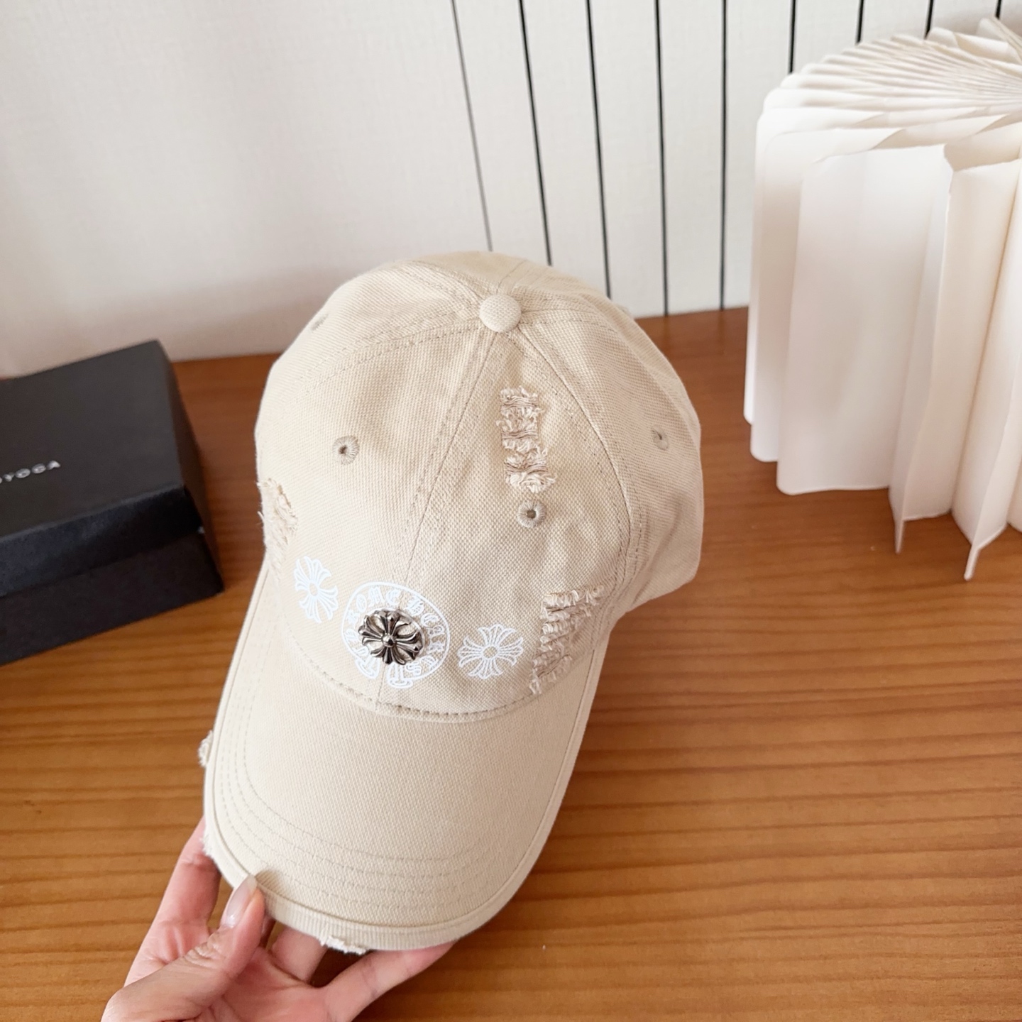 Chrome Hearts 克罗心💓早春韩版时尚复古做旧破洞帽子磨损设计百搭棒球帽鸭舌帽