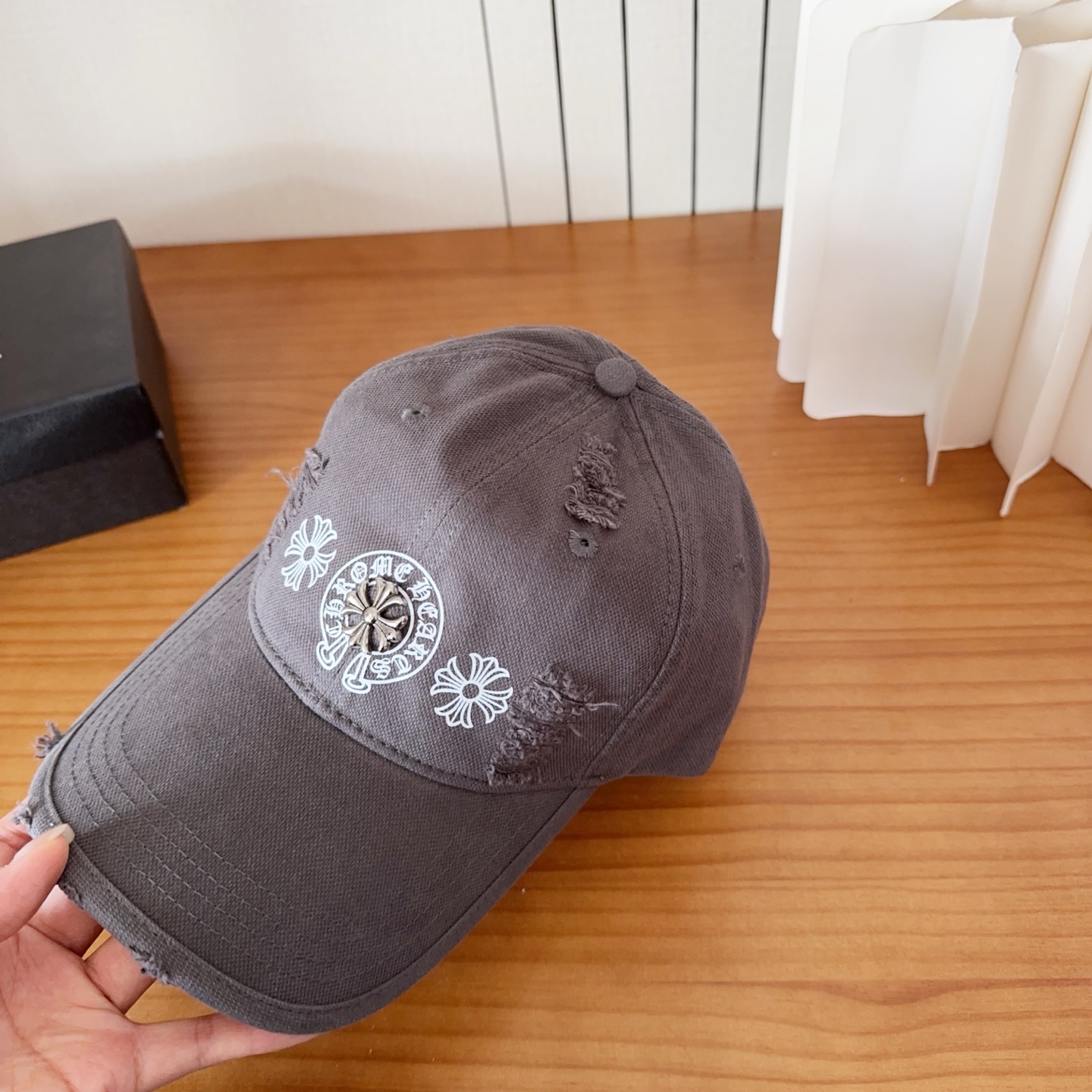 Chrome Hearts 克罗心💓早春韩版时尚复古做旧破洞帽子磨损设计百搭棒球帽鸭舌帽