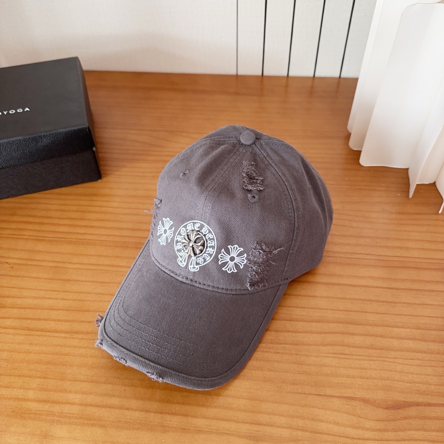 Chrome Hearts 克罗心💓早春韩版时尚复古做旧破洞帽子磨损设计百搭棒球帽鸭舌帽