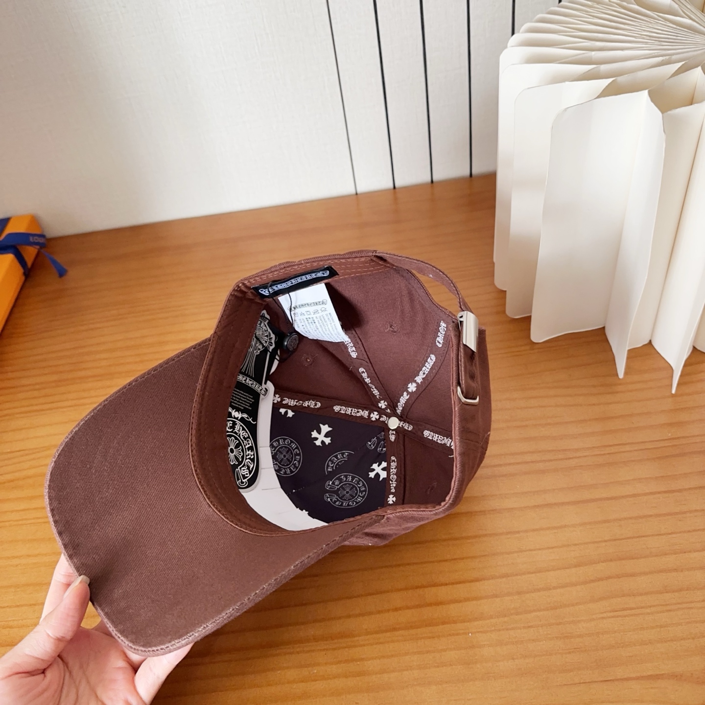 Chrome Hearts 克罗心💓早春韩版时尚复古做旧破洞帽子磨损设计百搭棒球帽鸭舌帽