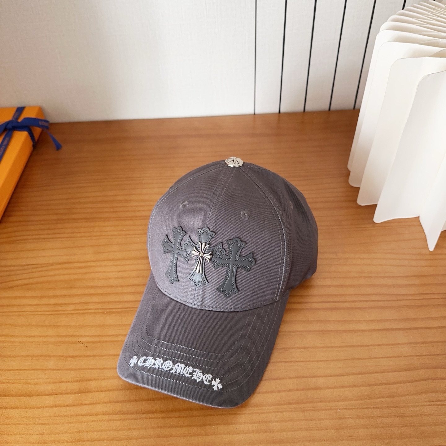 Chrome Hearts 克罗心💓早春韩版时尚复古做旧破洞帽子磨损设计百搭棒球帽鸭舌帽