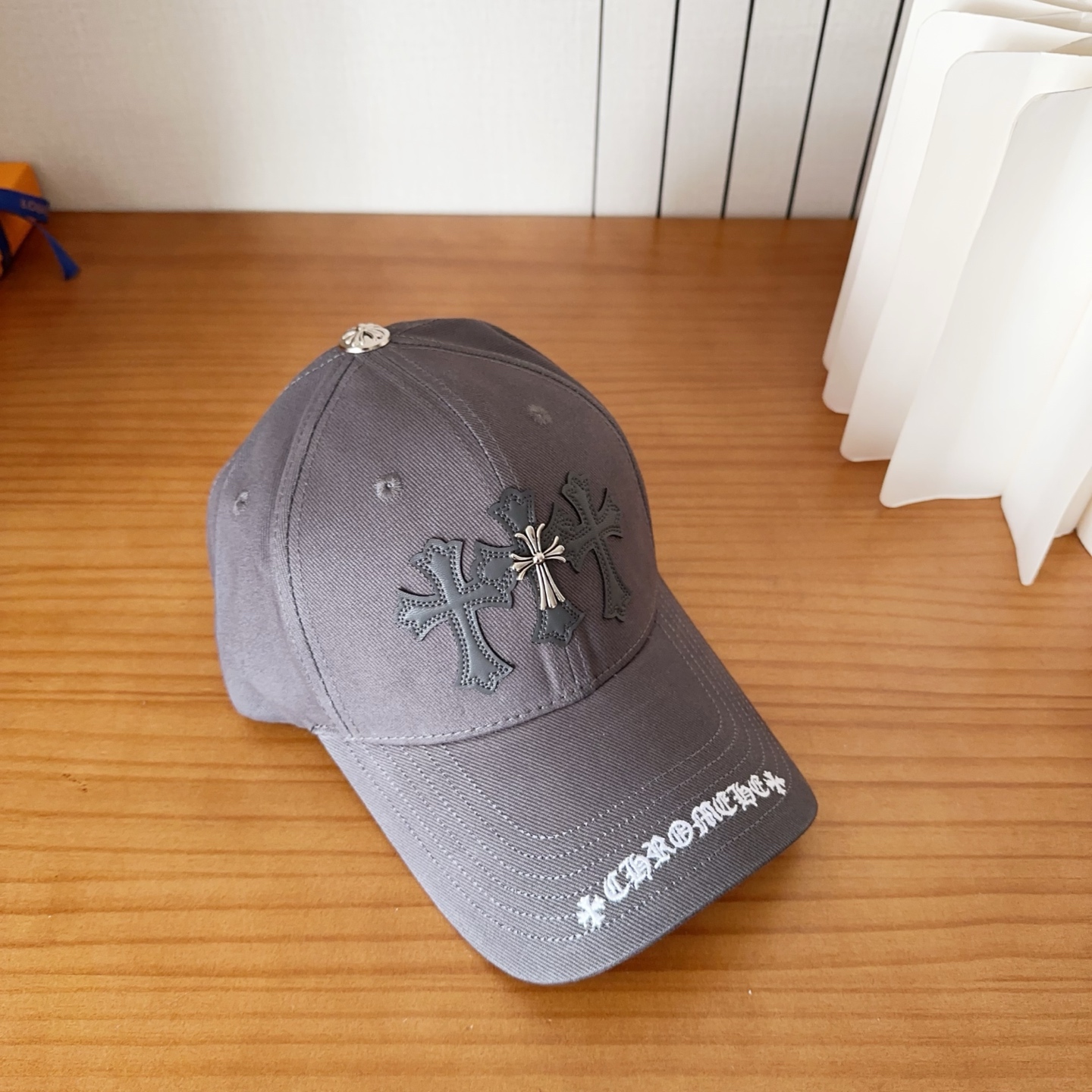 Chrome Hearts 克罗心💓早春韩版时尚复古做旧破洞帽子磨损设计百搭棒球帽鸭舌帽