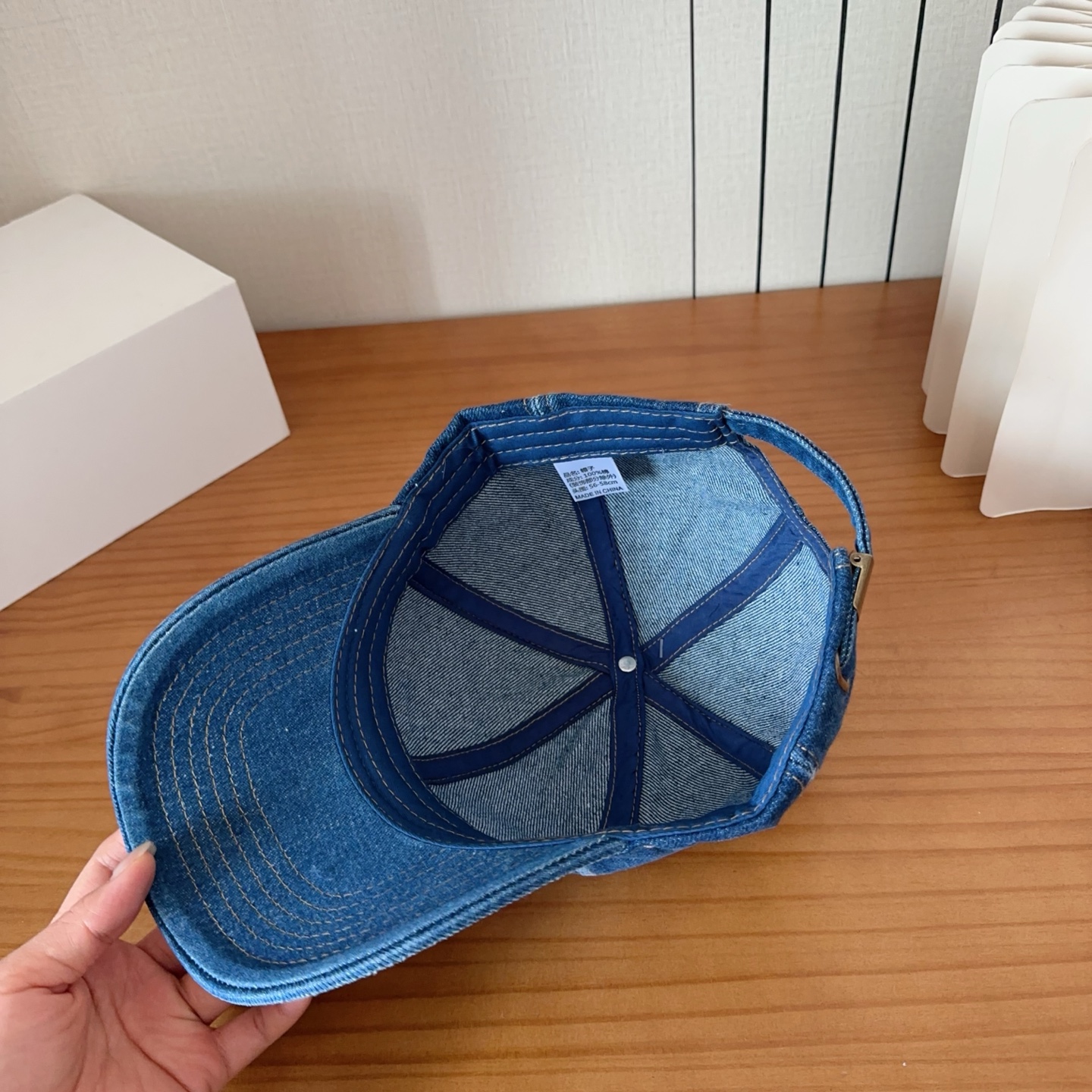 CELINE思琳 早春新款棒球帽🔸 旅游带它出去美美哒❕ 中古款哟.这种帽子不容易撞款 😬 现货